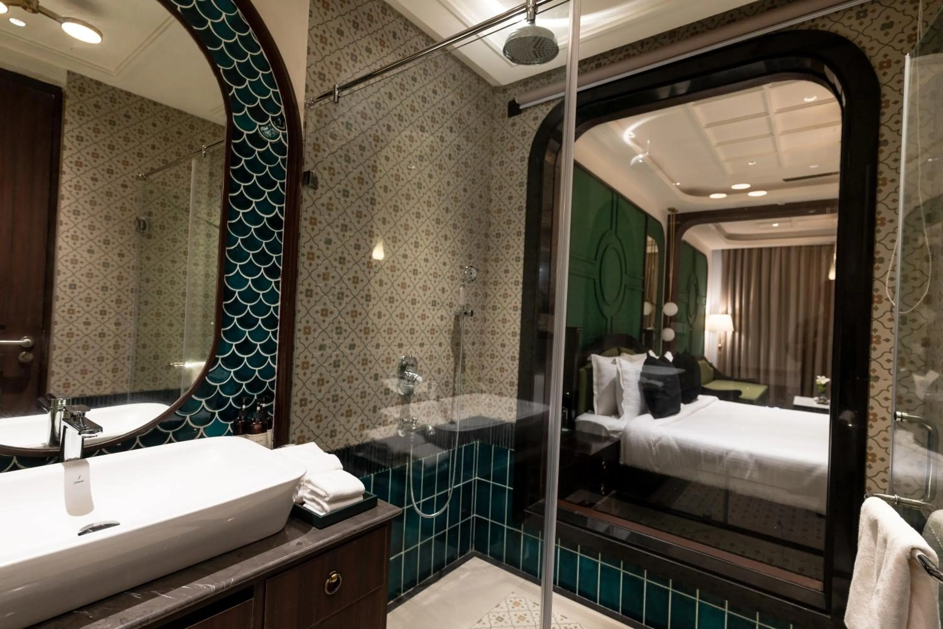 Bathroom, Bed in Polo Cherrapunjee Resort