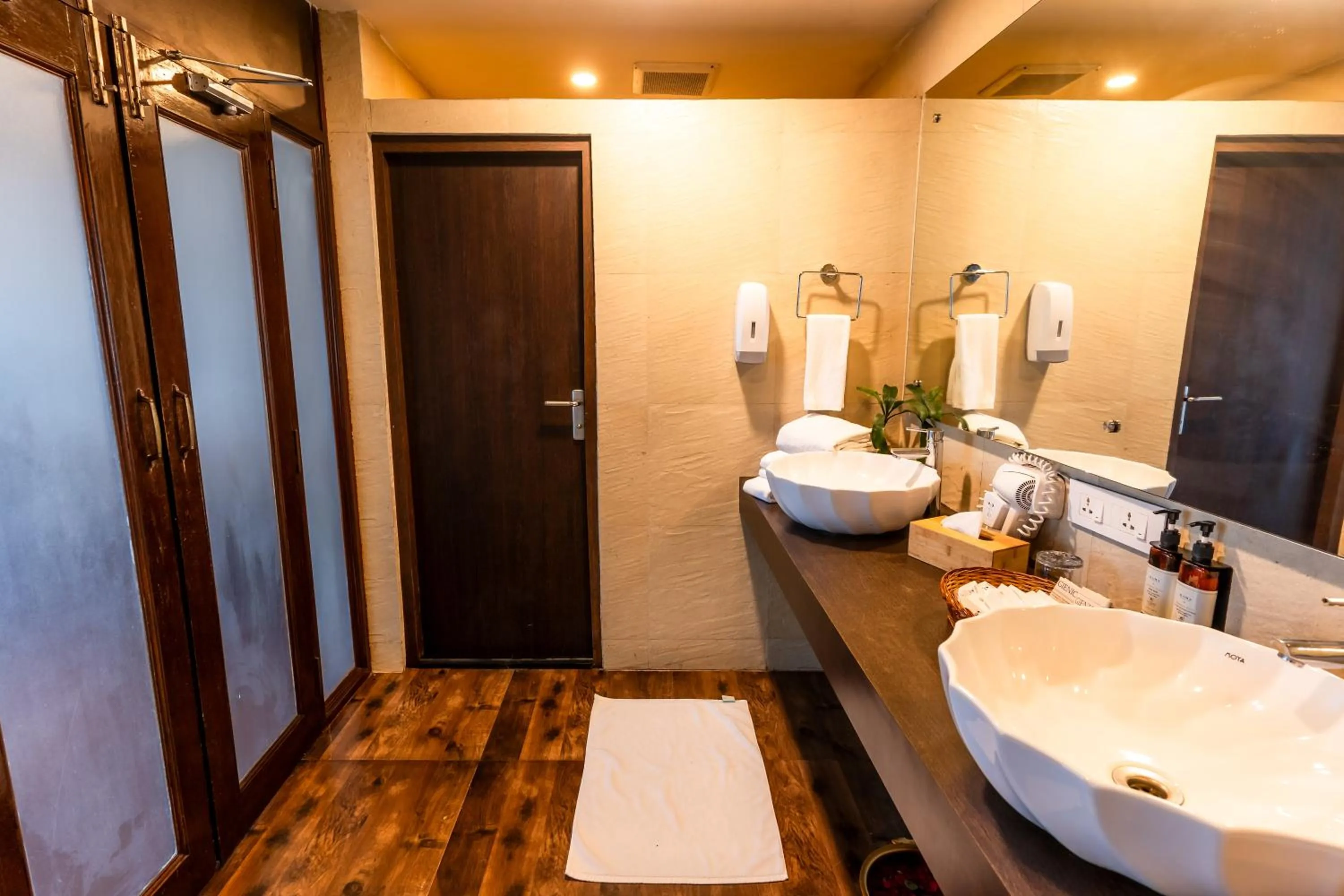 Bathroom in Polo Cherrapunjee Resort