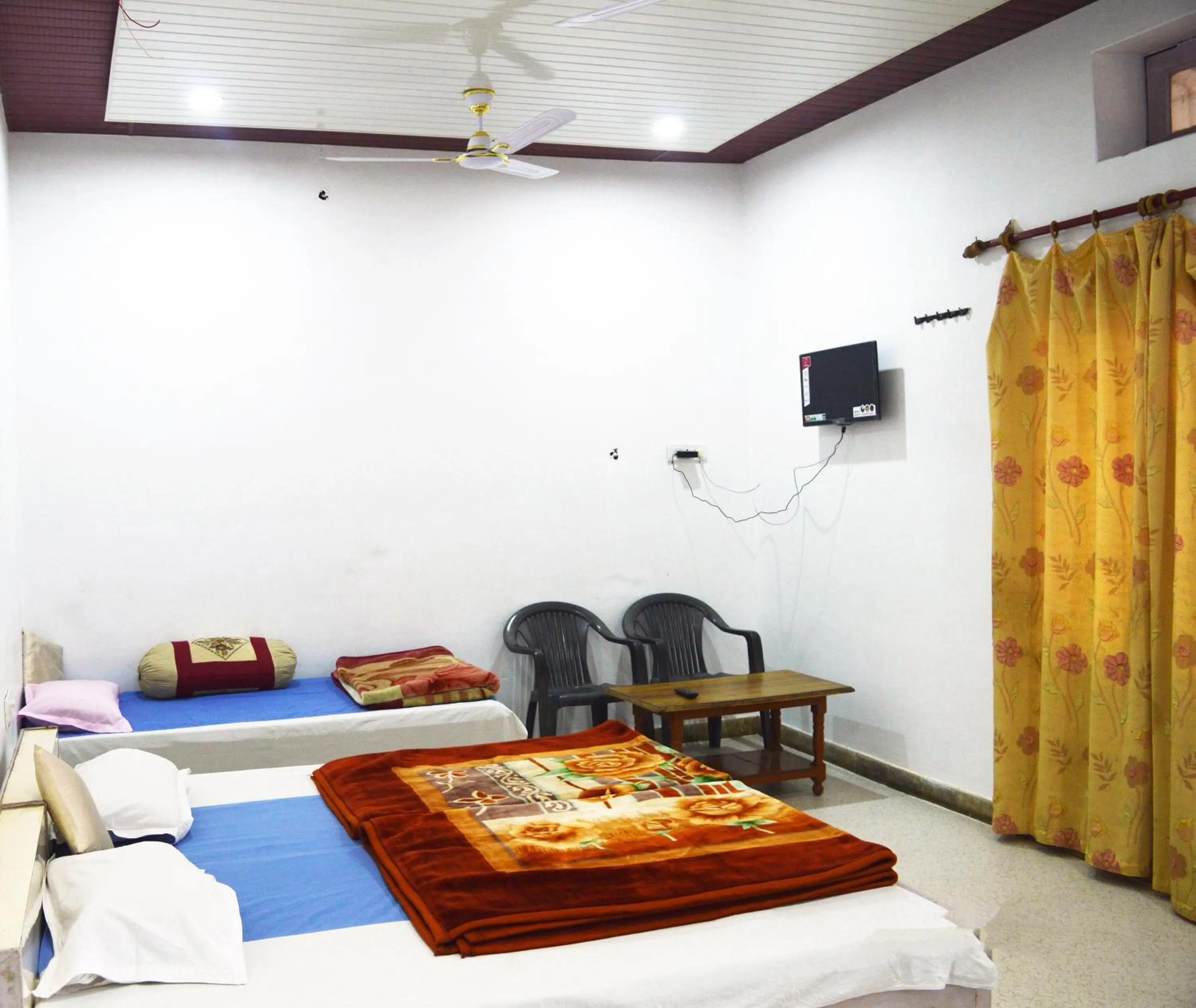 Bed in Hotel Goverdhan Tourist Complex