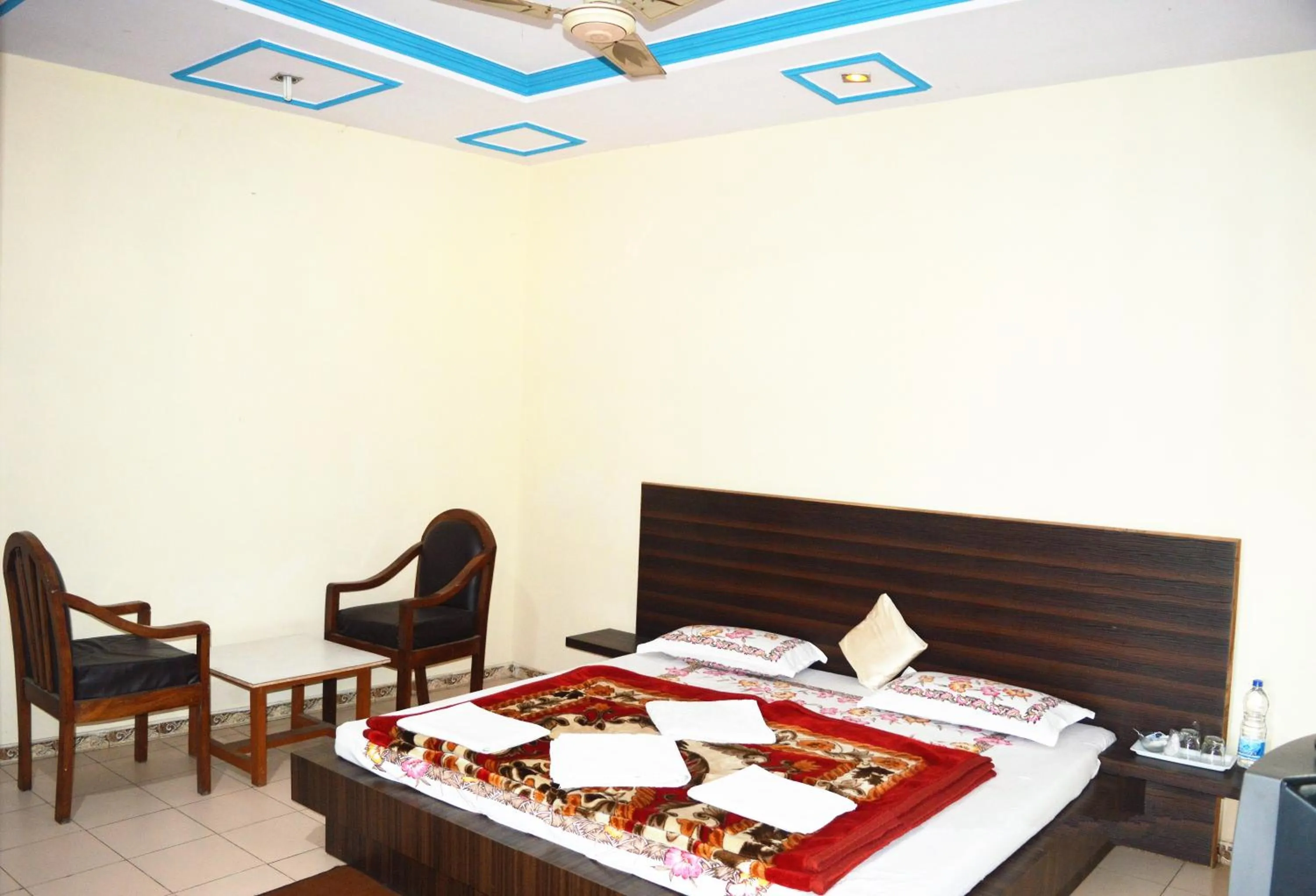 Bed in Hotel Goverdhan Tourist Complex