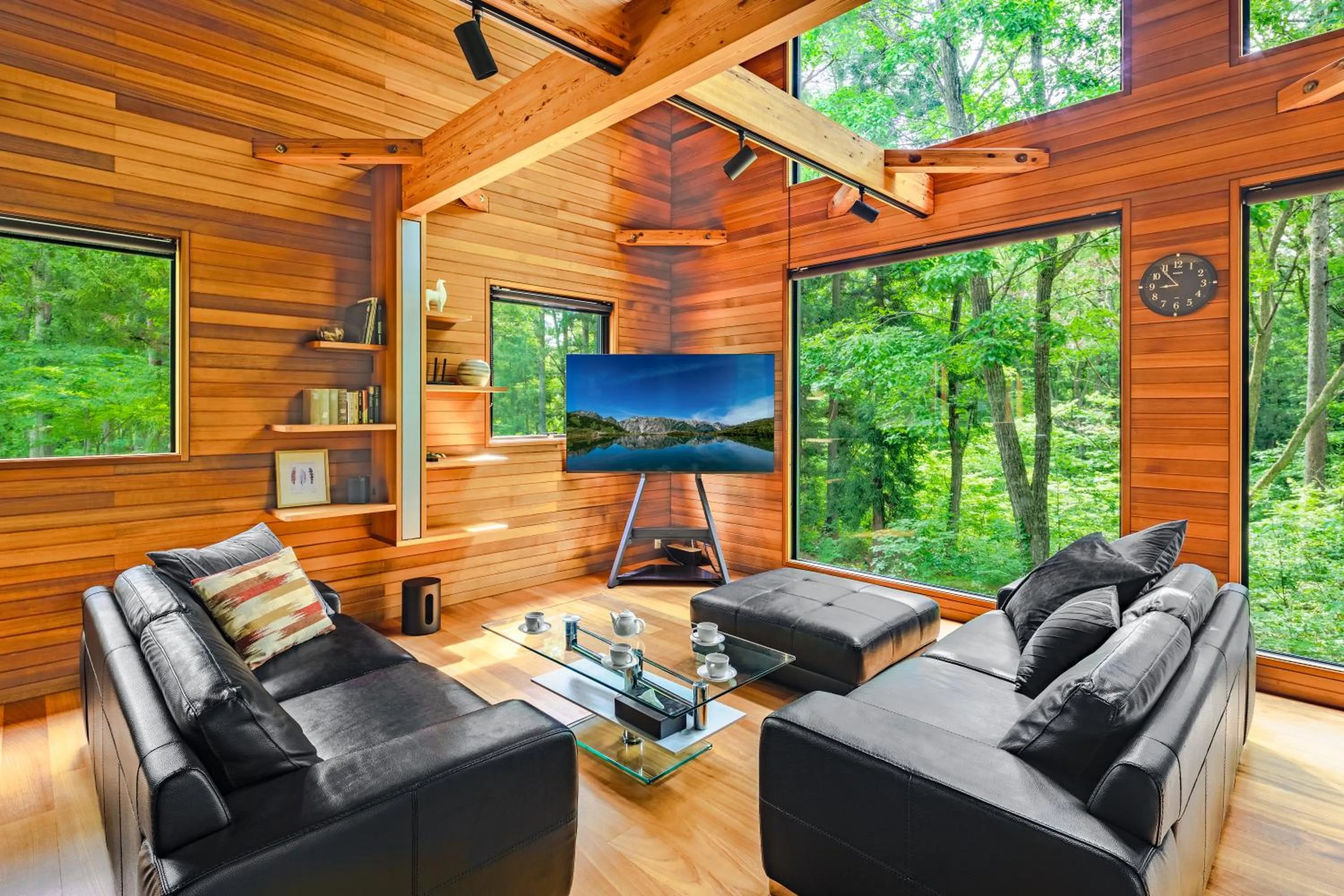 Living room in Phoenix Chalets by HHG