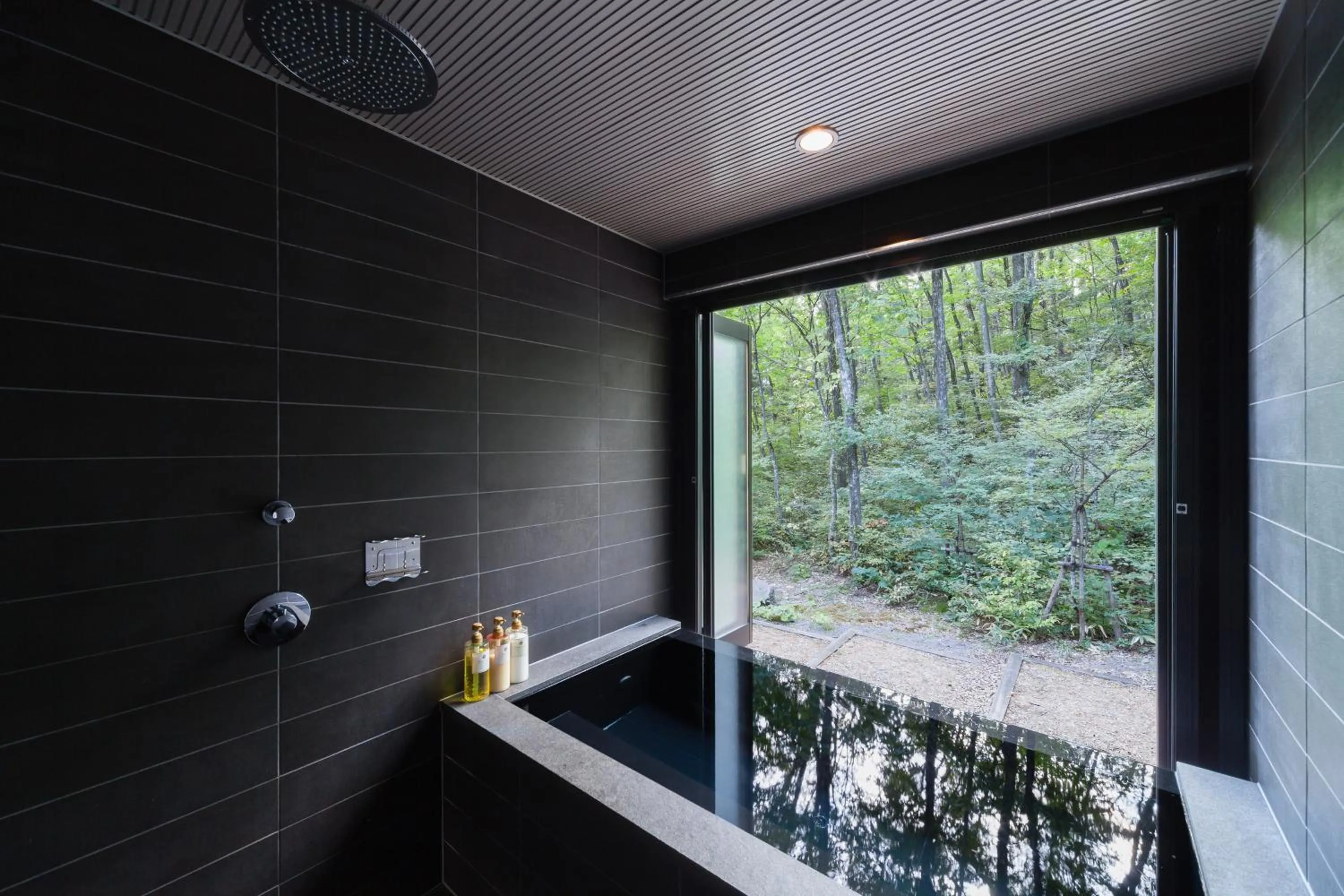 Bath in Phoenix Chalets by HHG