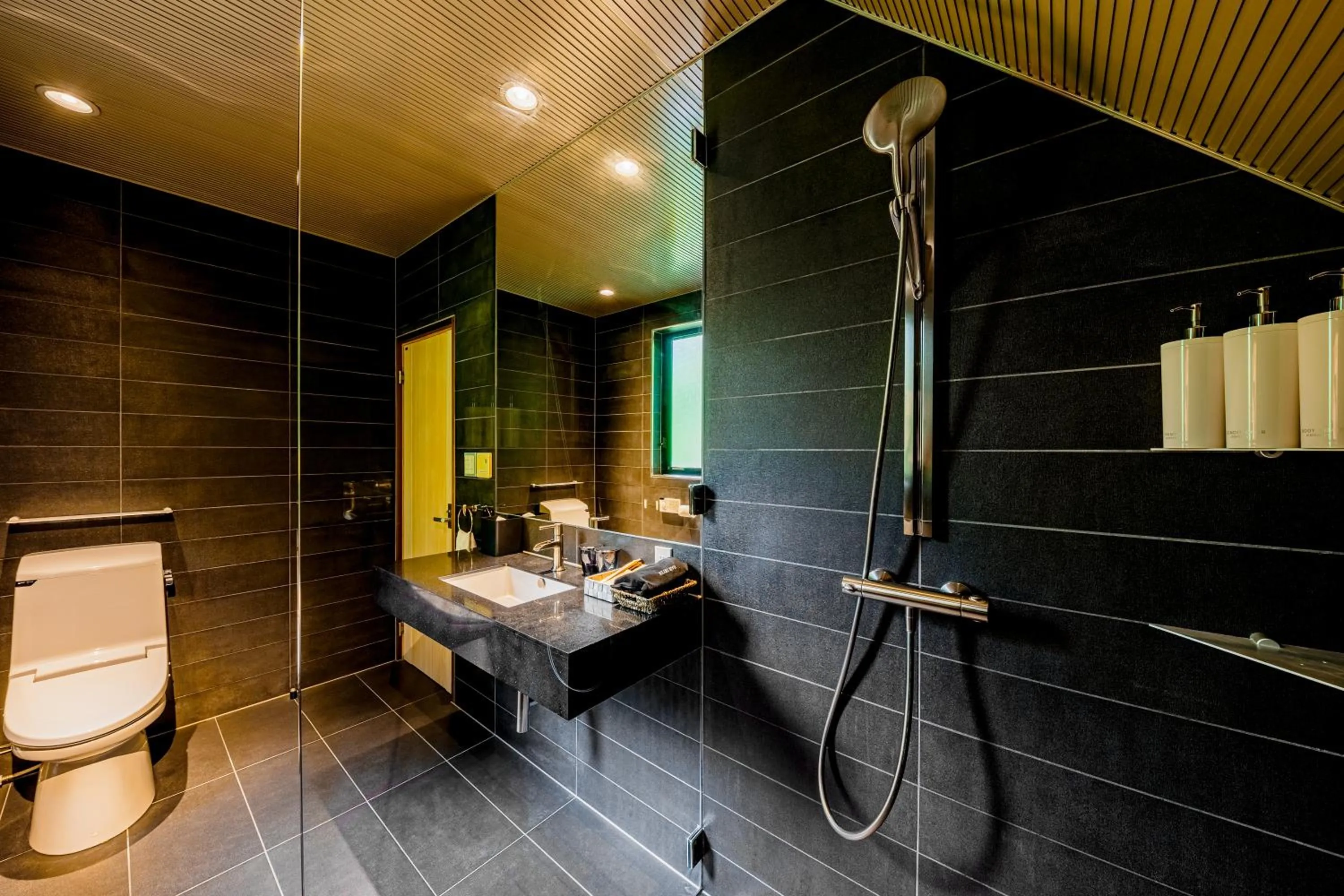Bathroom in Phoenix Chalets by HHG