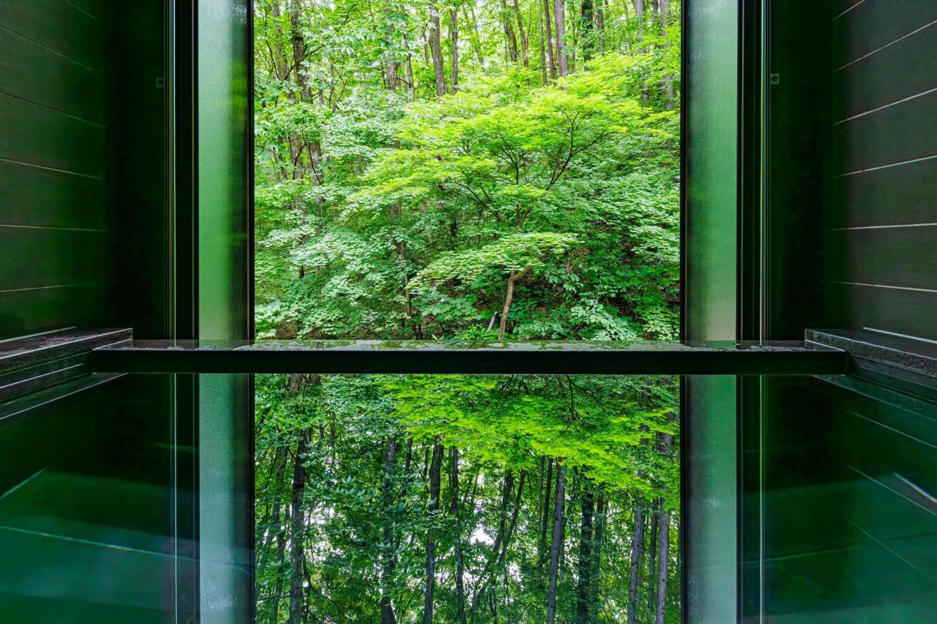 Bath in Phoenix Chalets by HHG