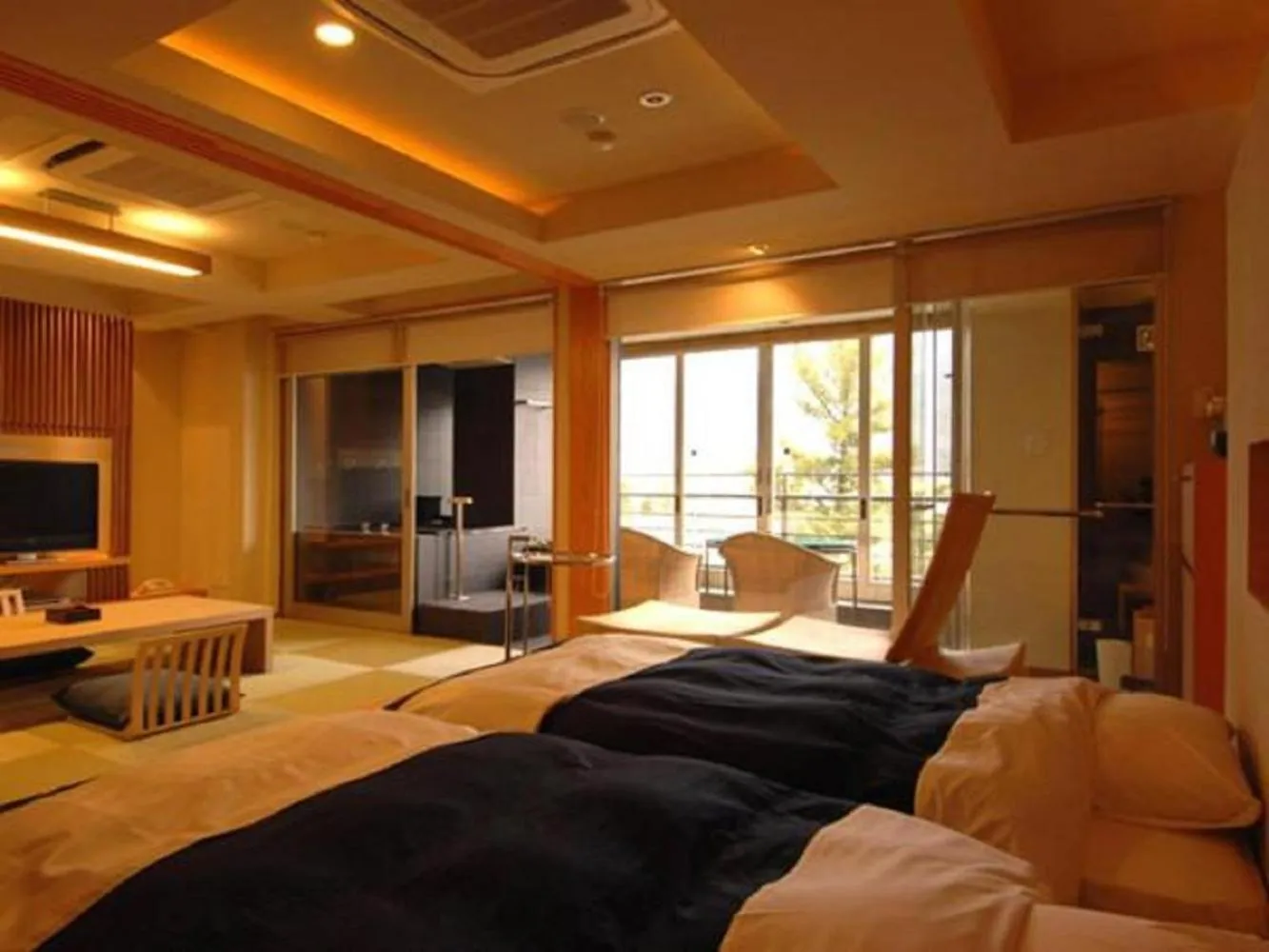 Photo of the whole room, Bed in Lakeland Hotel Mizunosato