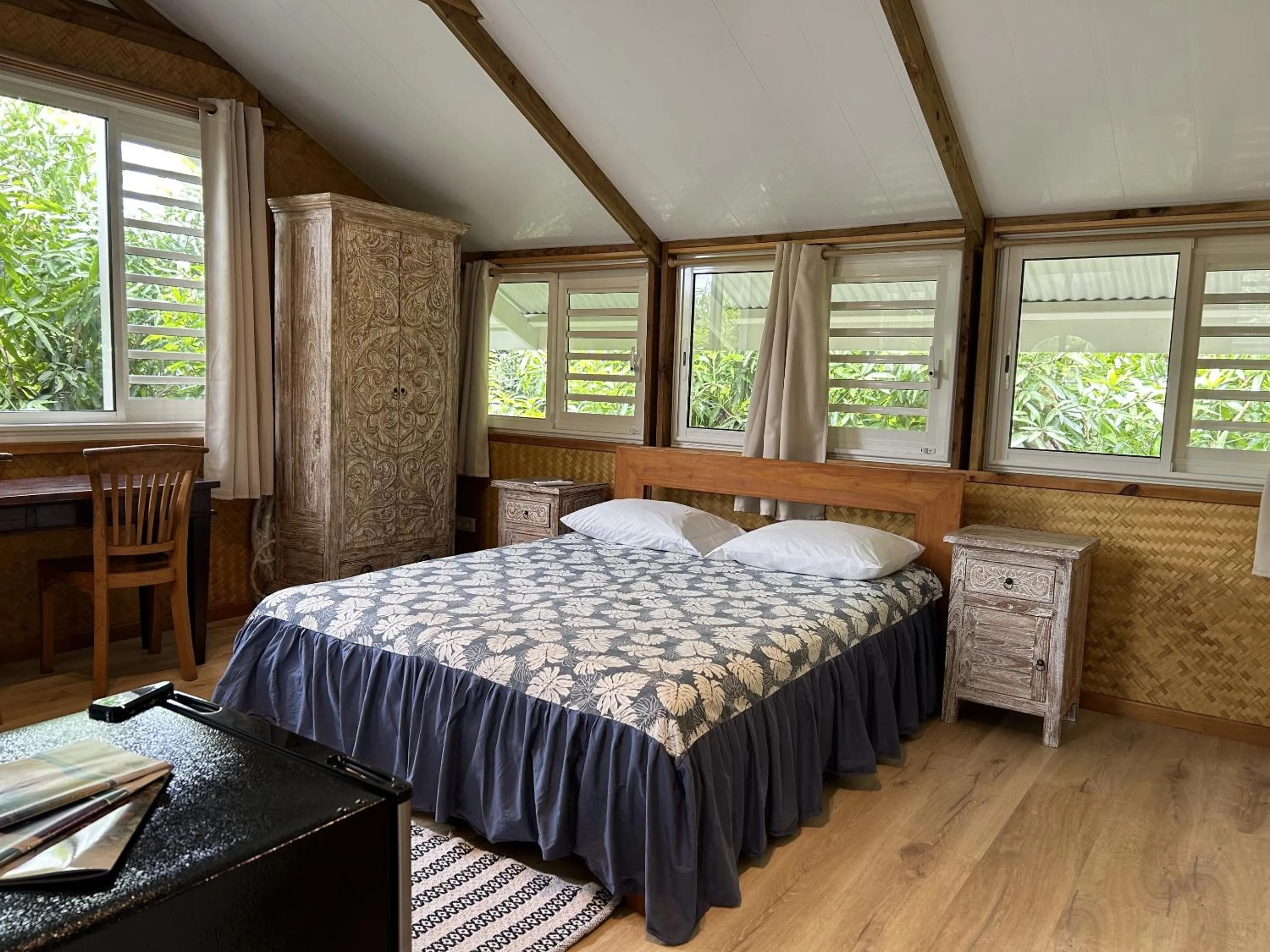 Bedroom, Bed in Pare LODGE TAHITI