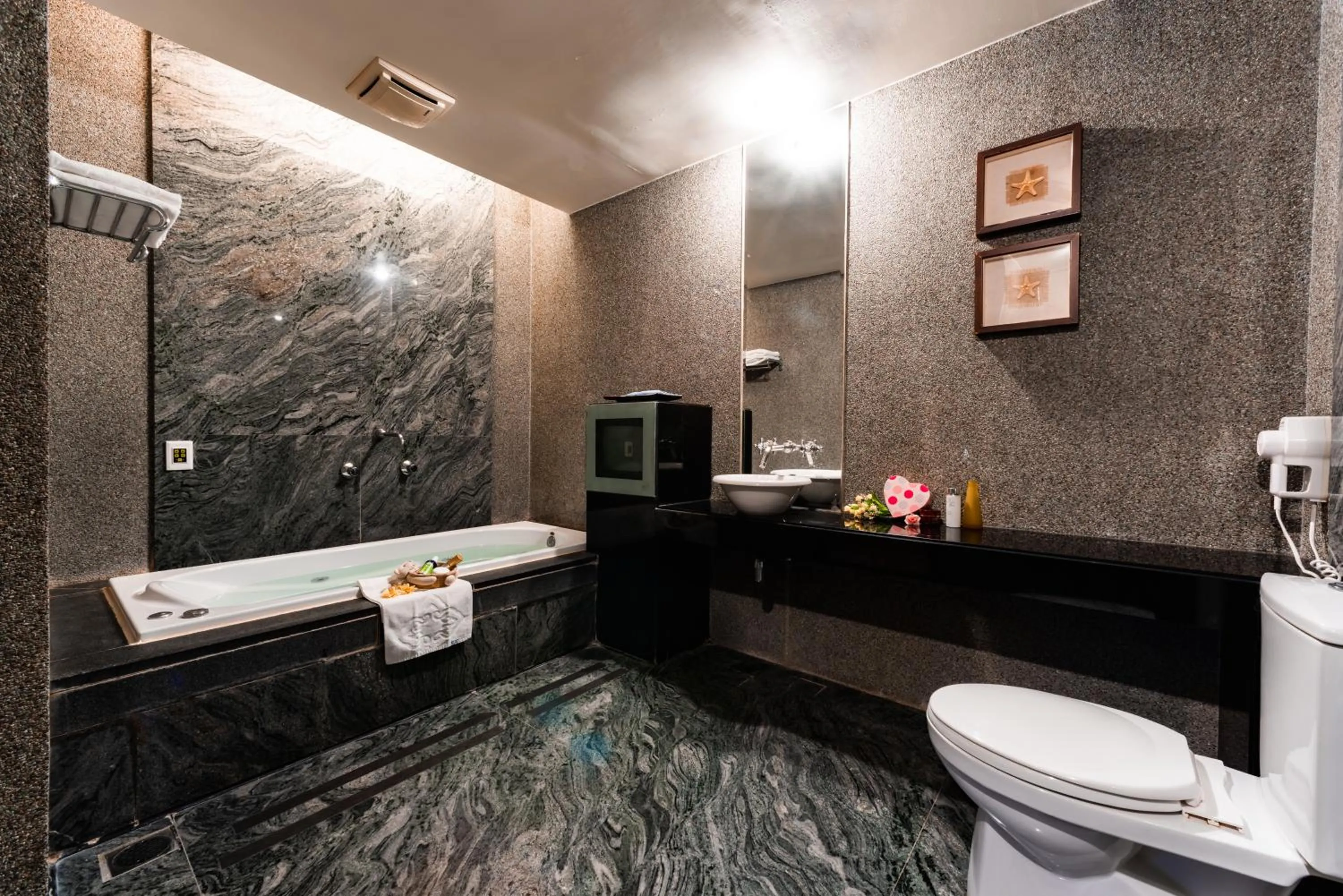 Massage in Liti Motel