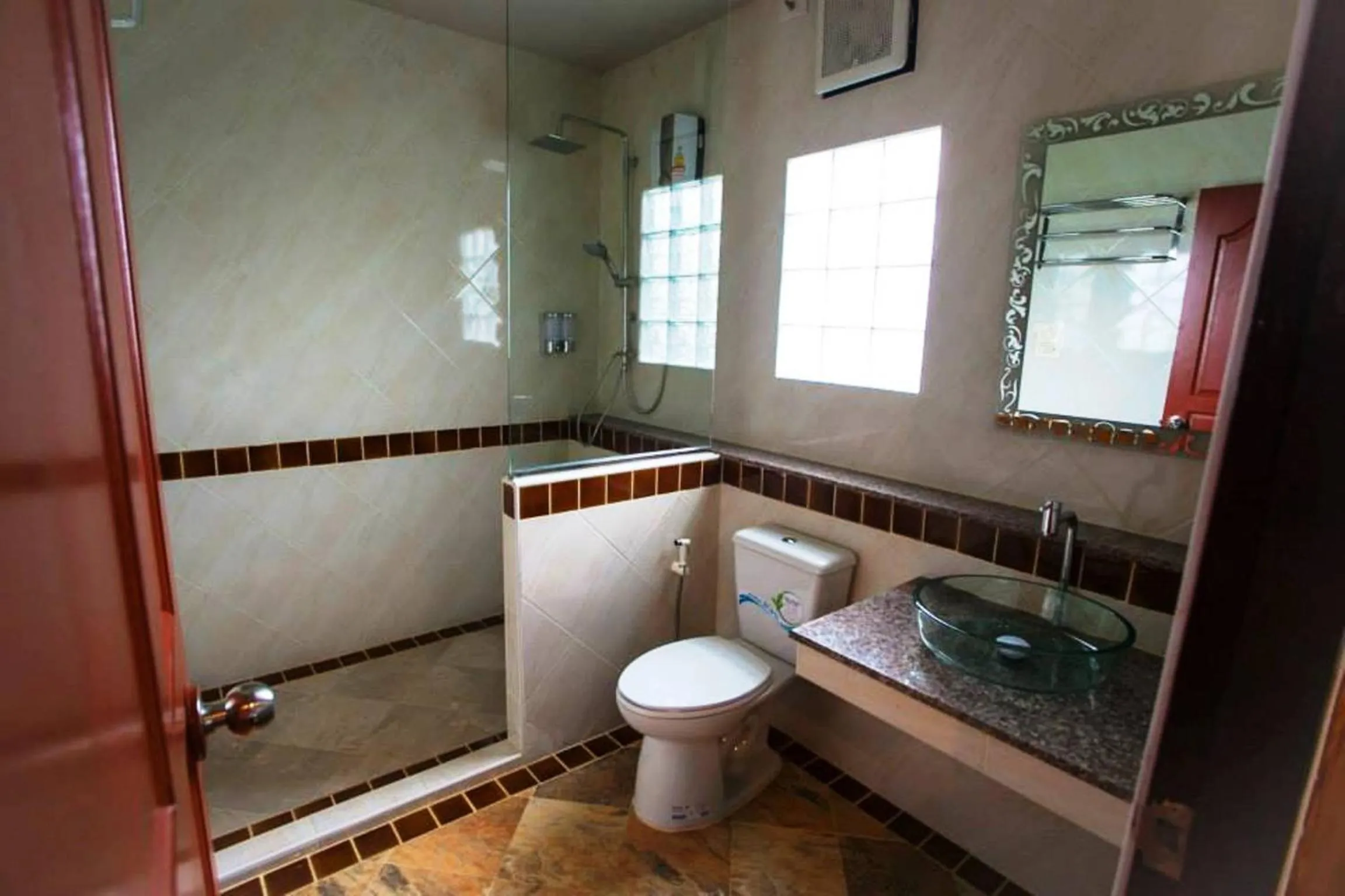 Bathroom in Medio De Pai