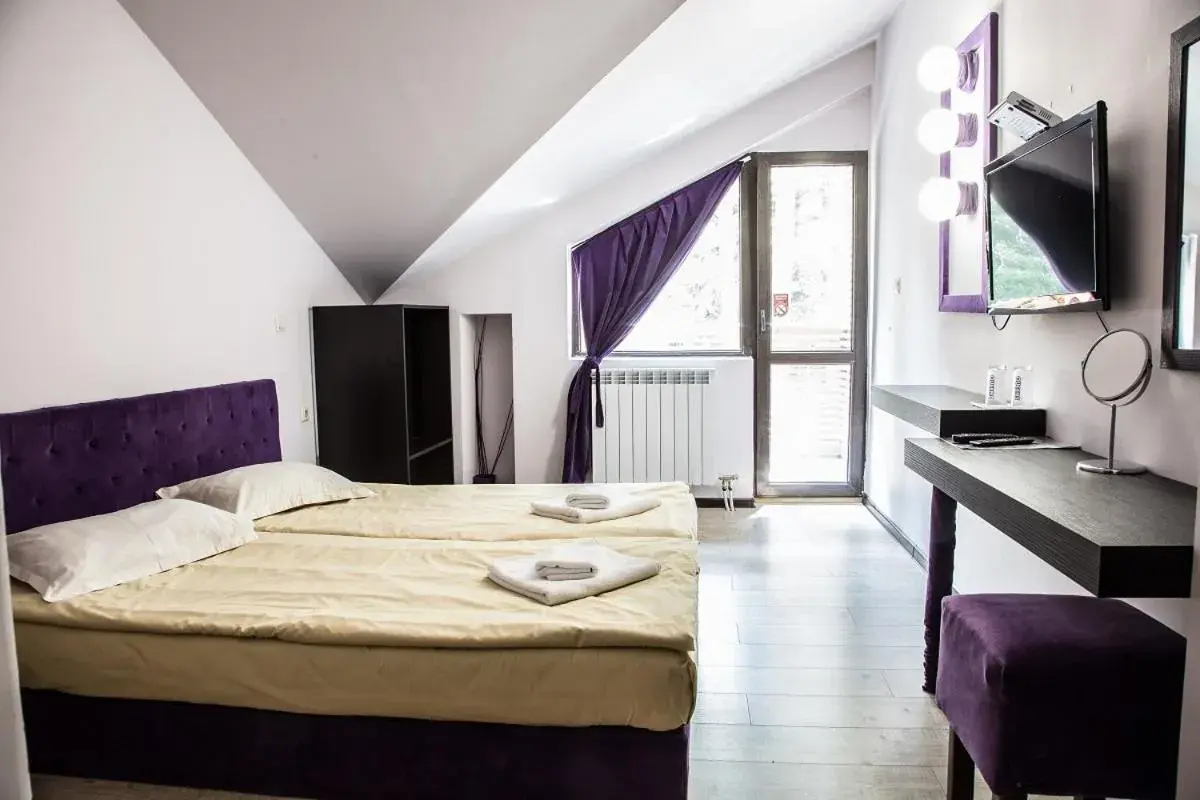 Double or Twin Room with Balcony in RILA 6ATO Hotel & Restaurant Double or Twin Room with Balcony in RILA 6ATO Hotel & Restaurant