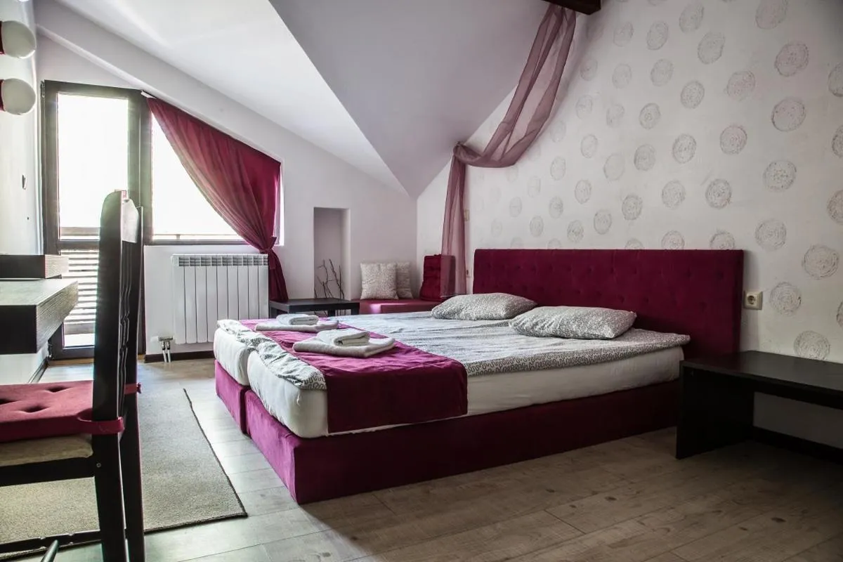 Bed in RILA 6ATO Hotel & Restaurant