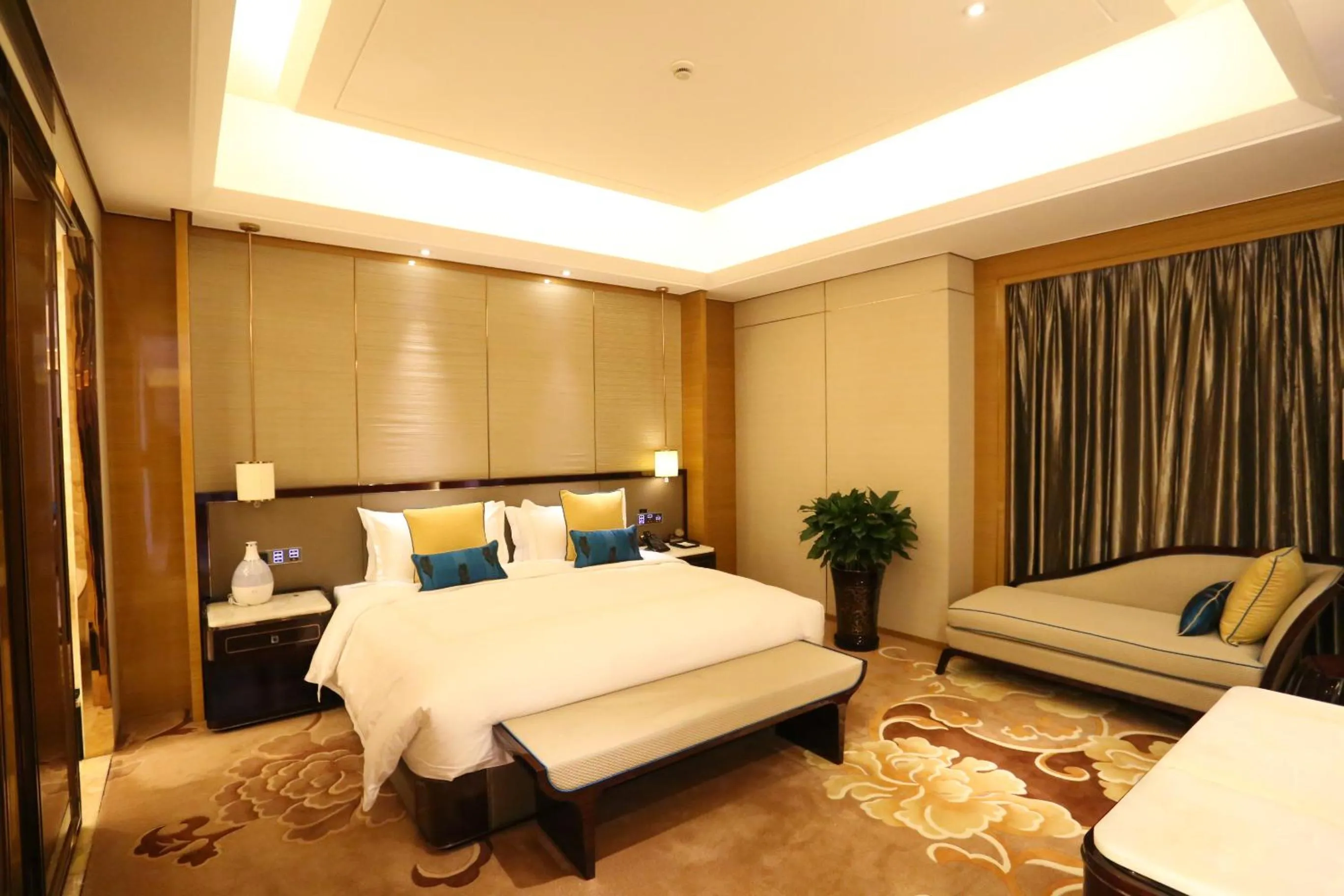 Bed in JinJiang International Hotel Urumqi