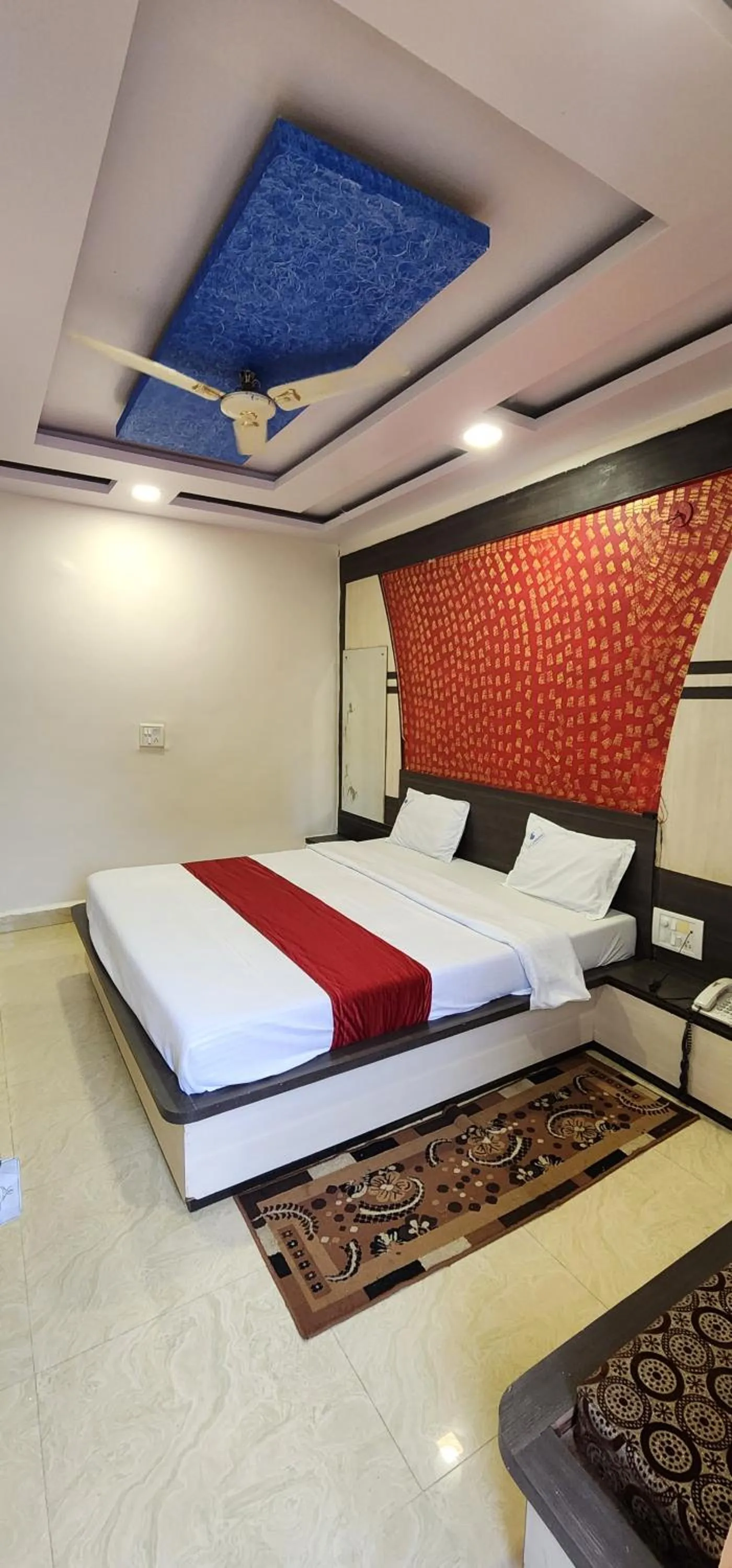 Bedroom, Bed in Hotel Satpura Safari