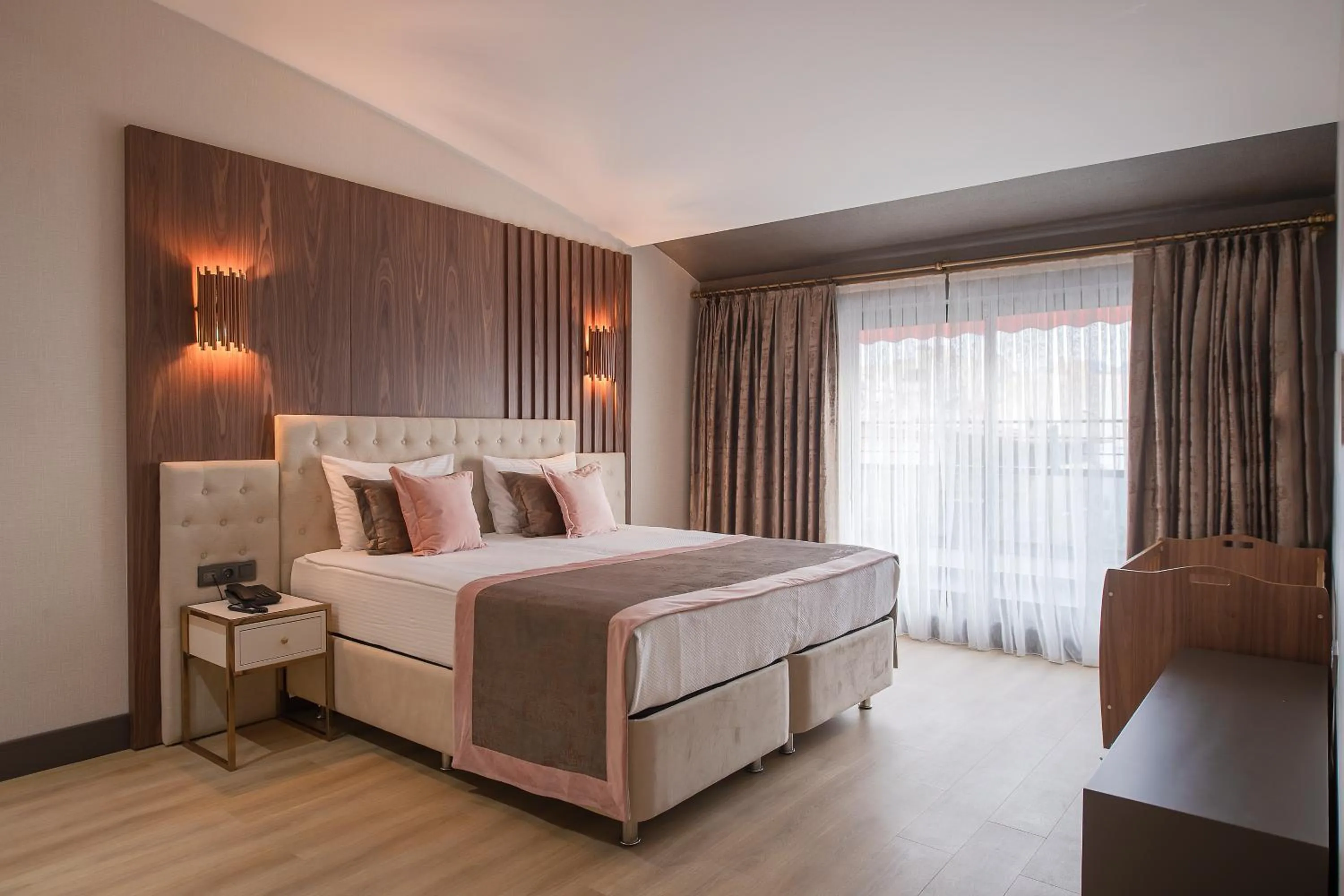 Bedroom, Bed in Sealife Royal