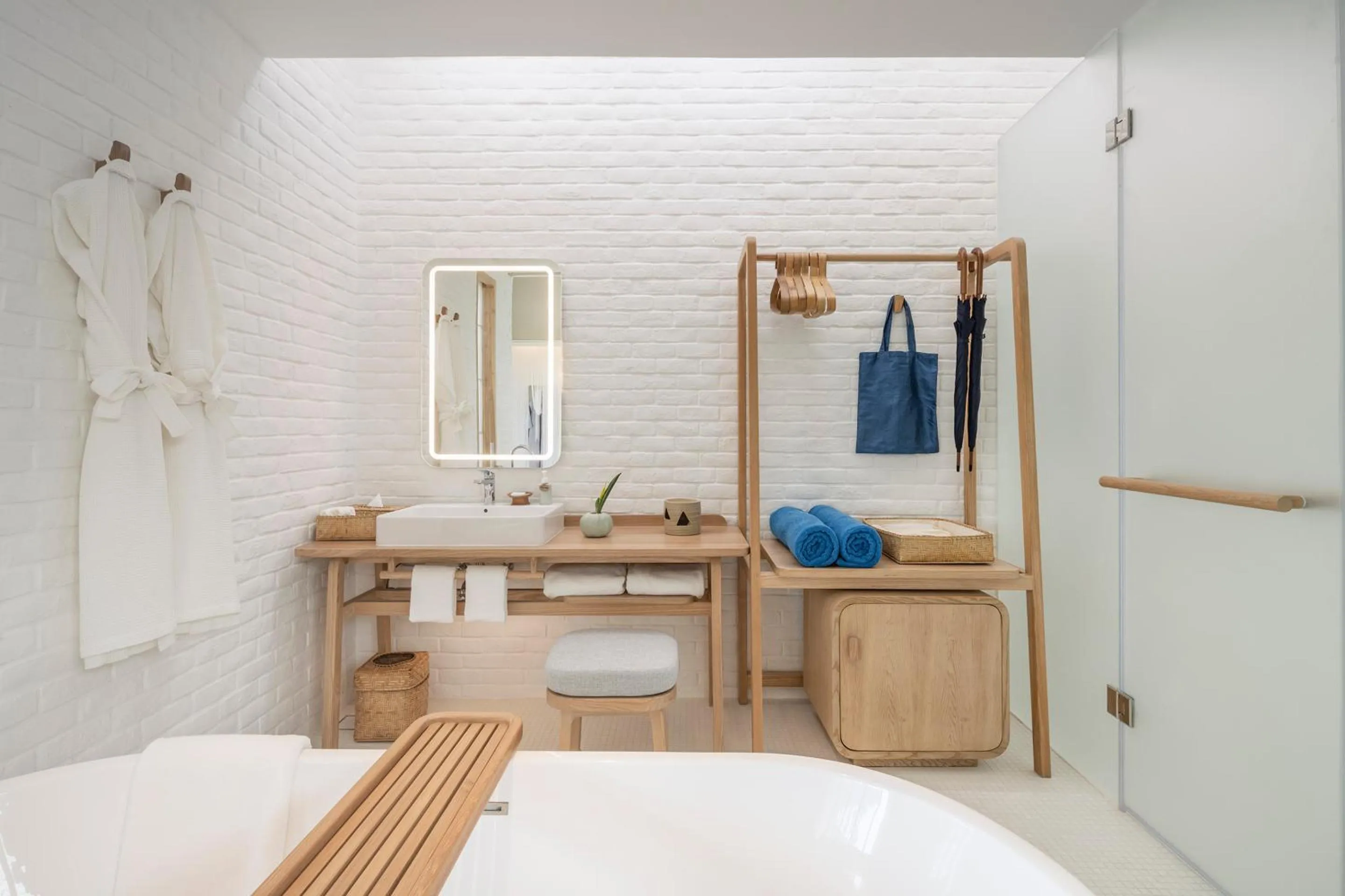 Bath in Sala Bang Pa-In