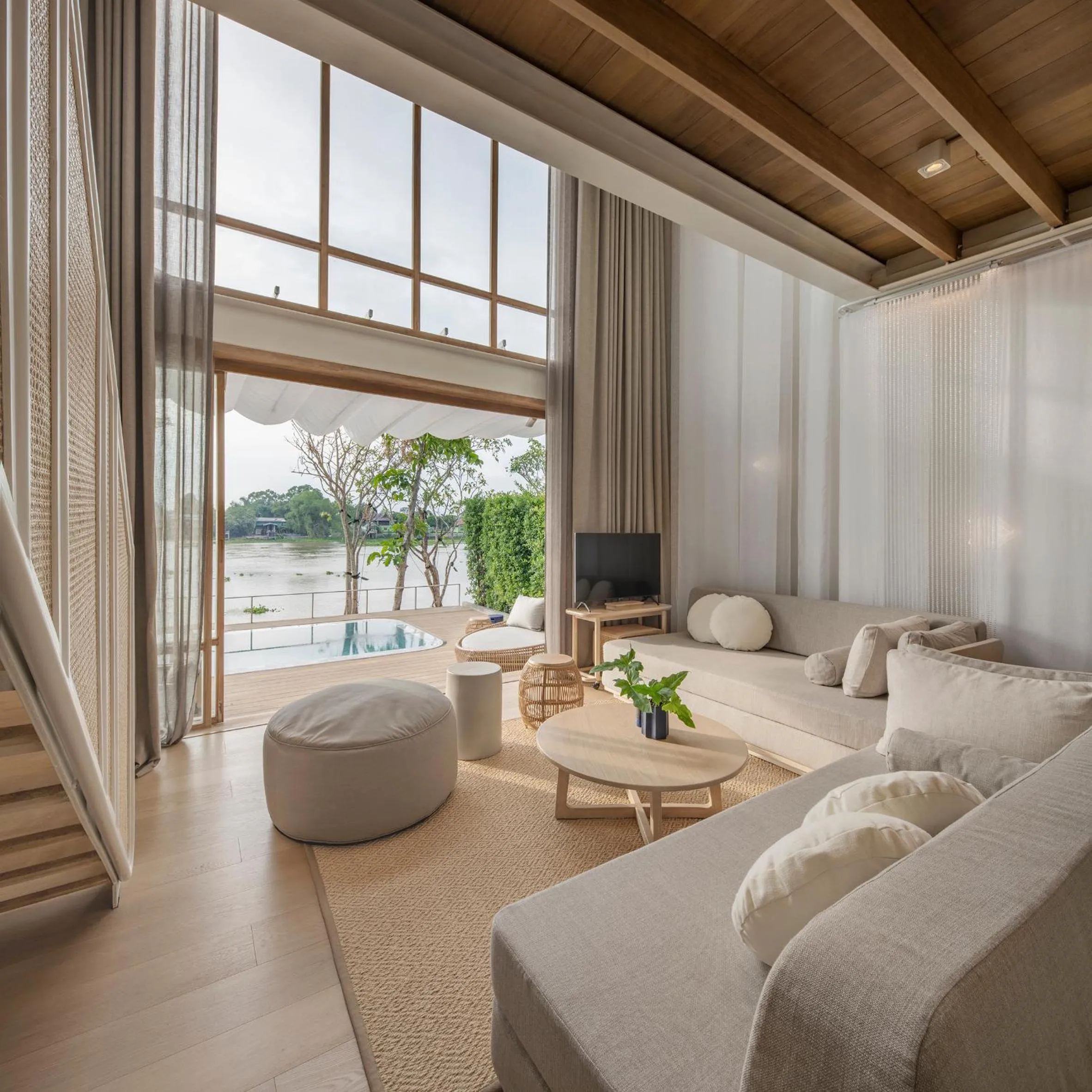 Living room in Sala Bang Pa-In