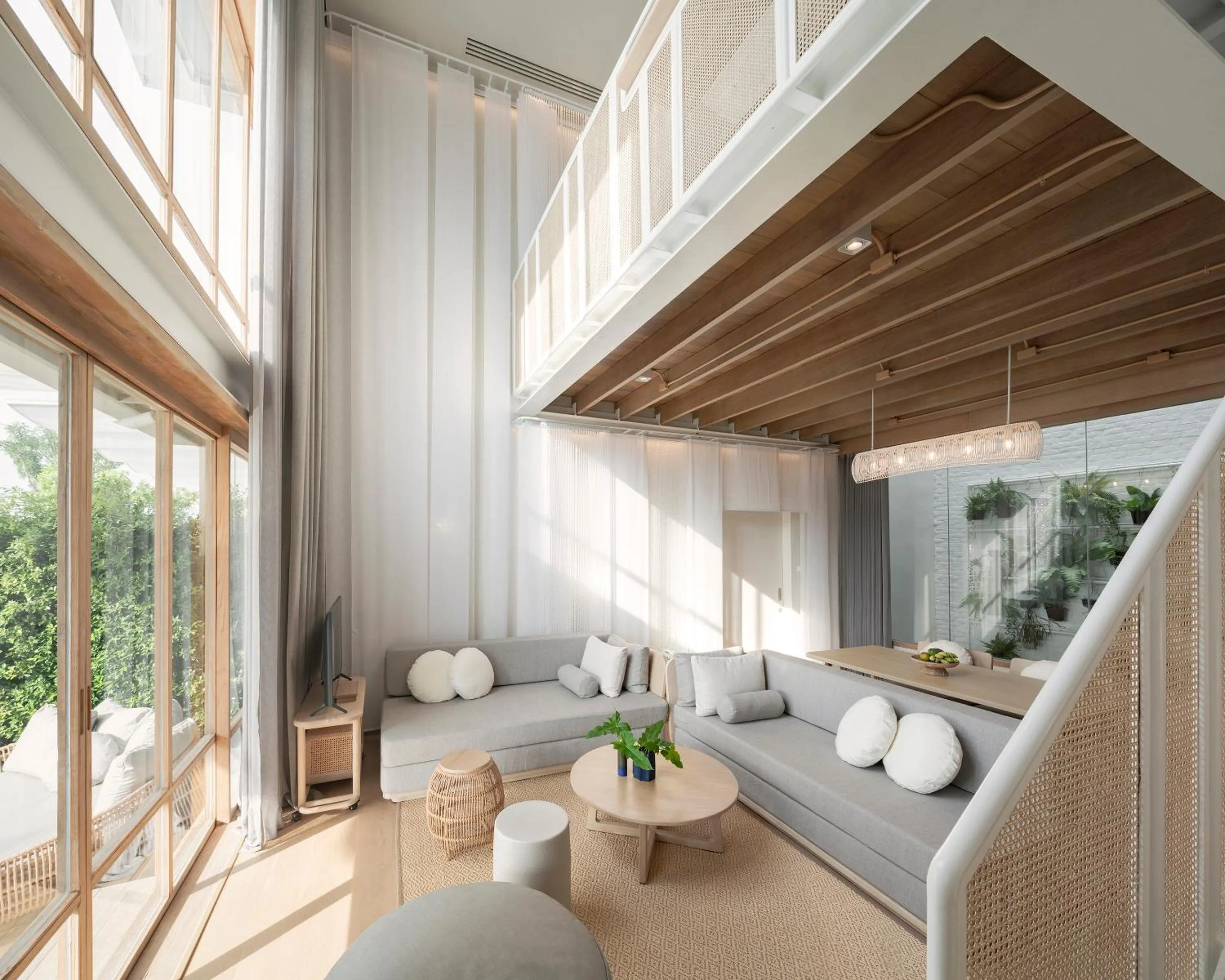 Living room in Sala Bang Pa-In