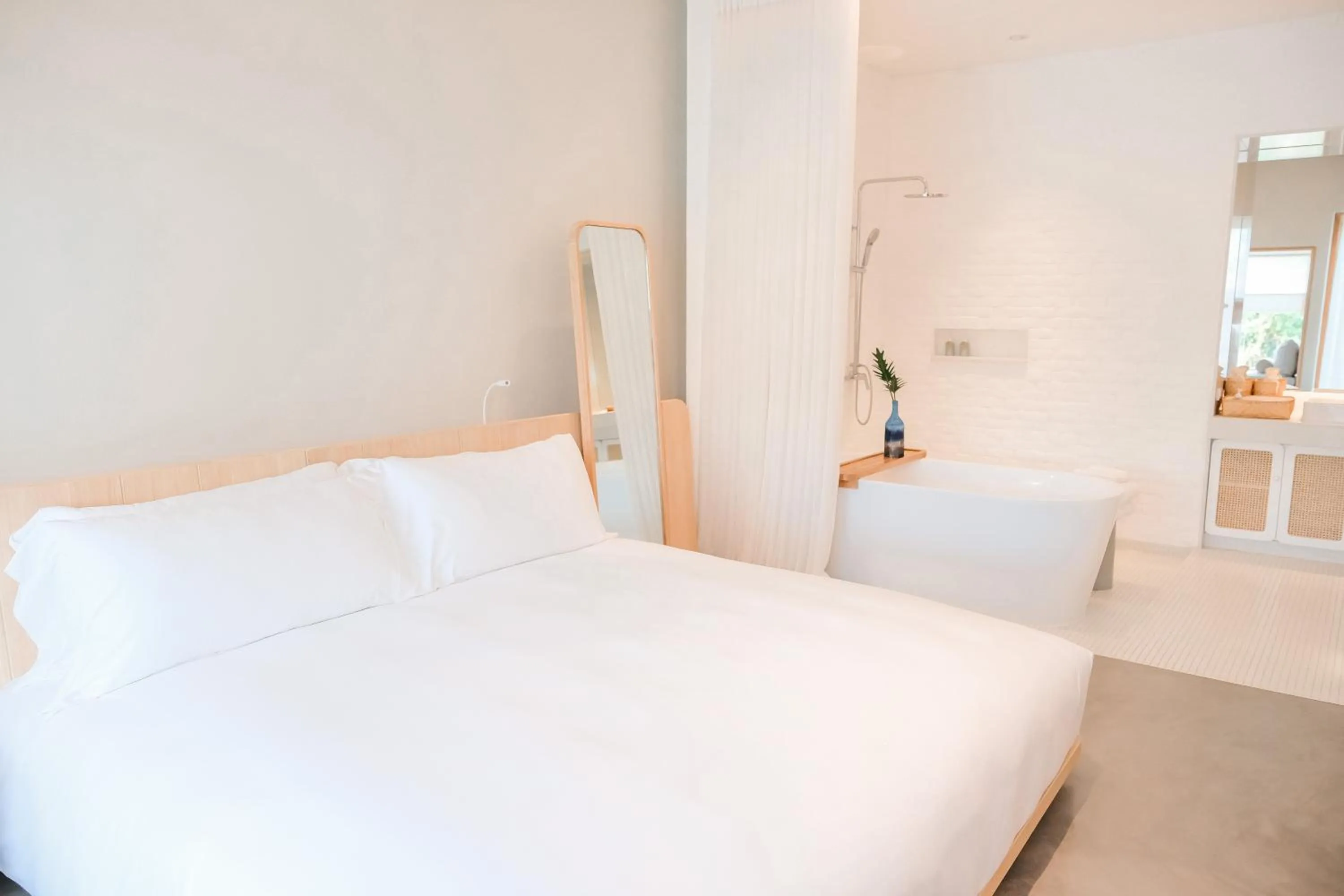 Bed in Sala Bang Pa-In