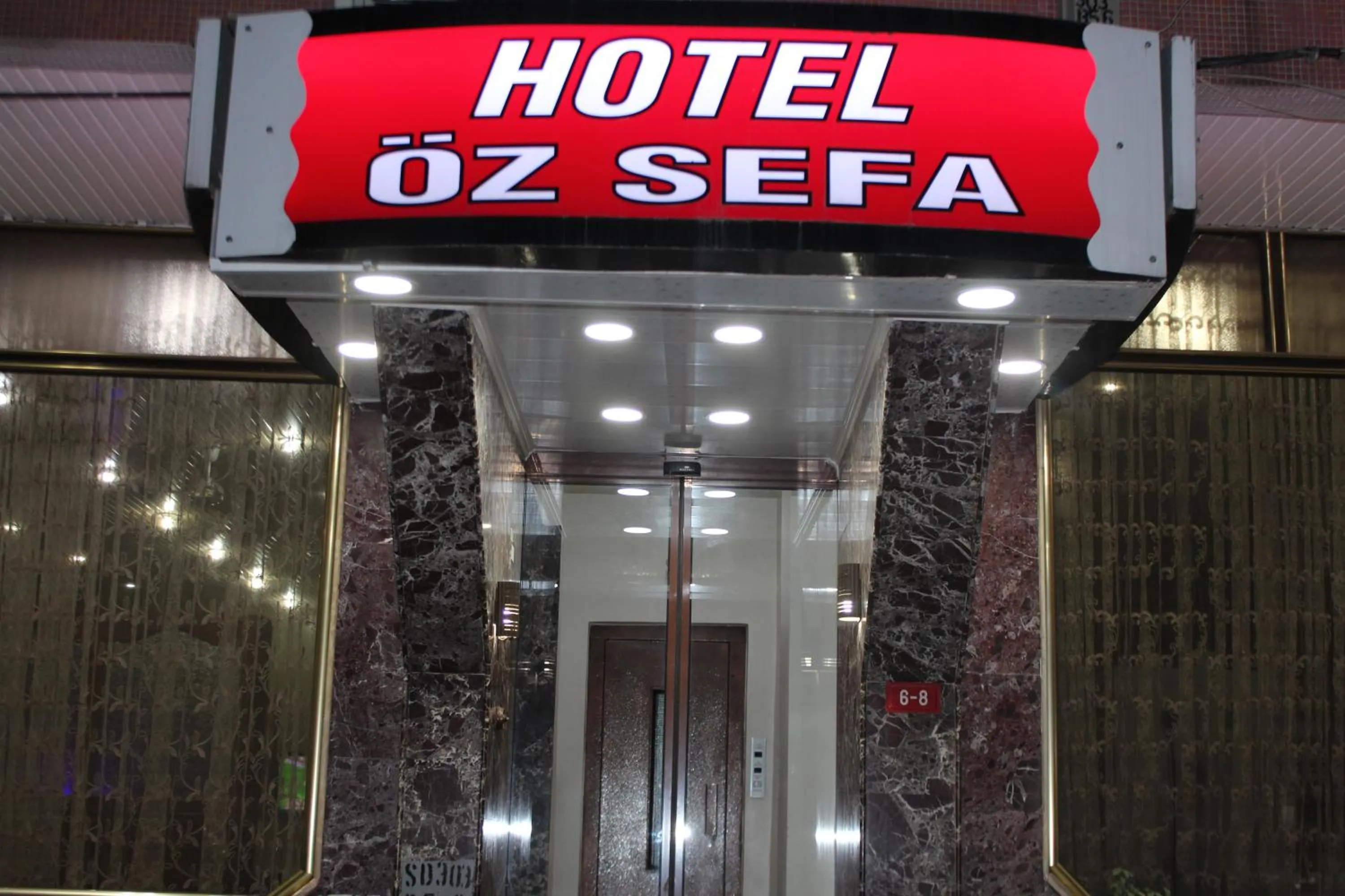 Facade/entrance in HOTEL ÖZSEFA