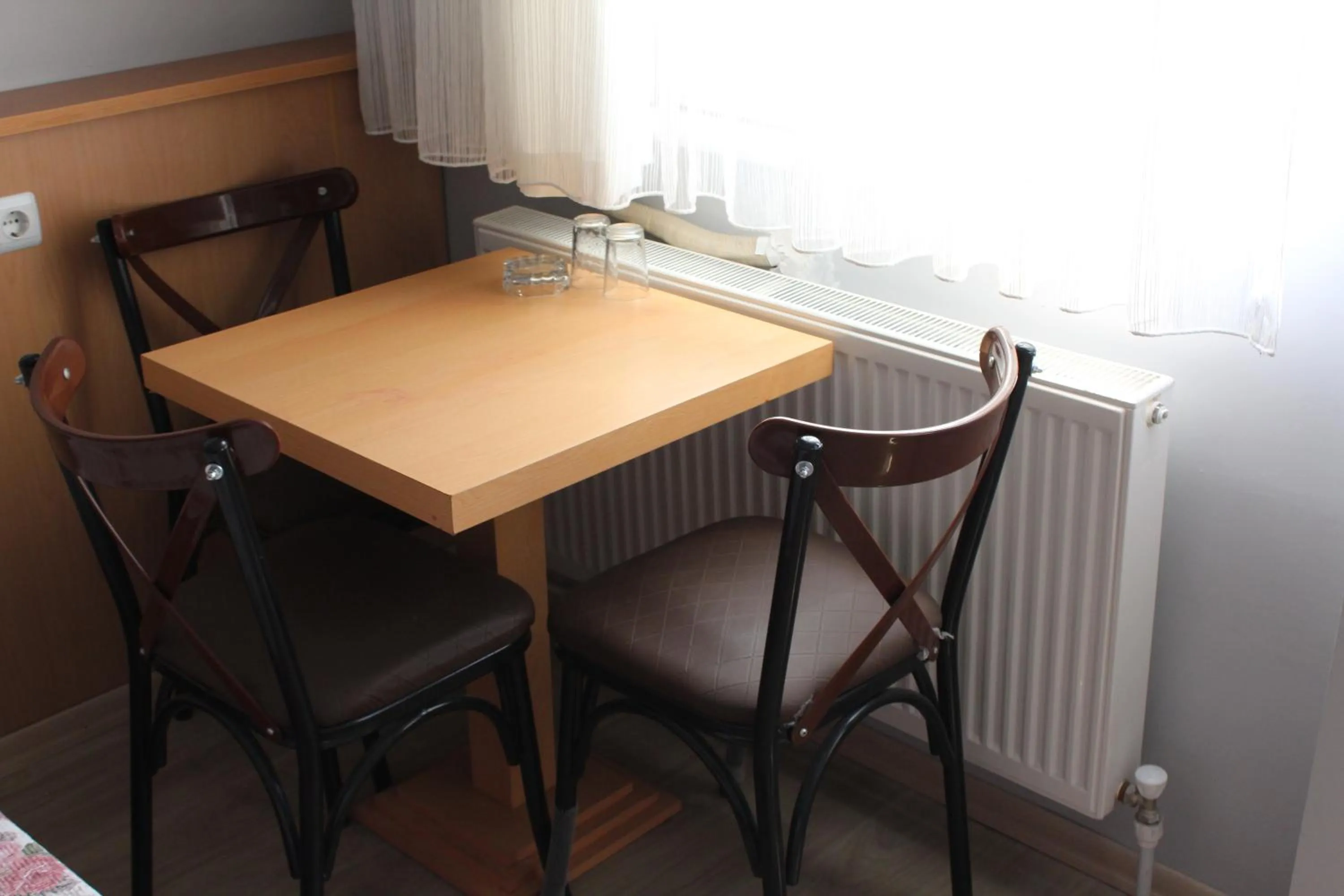 Coffee/tea facilities in HOTEL ÖZSEFA