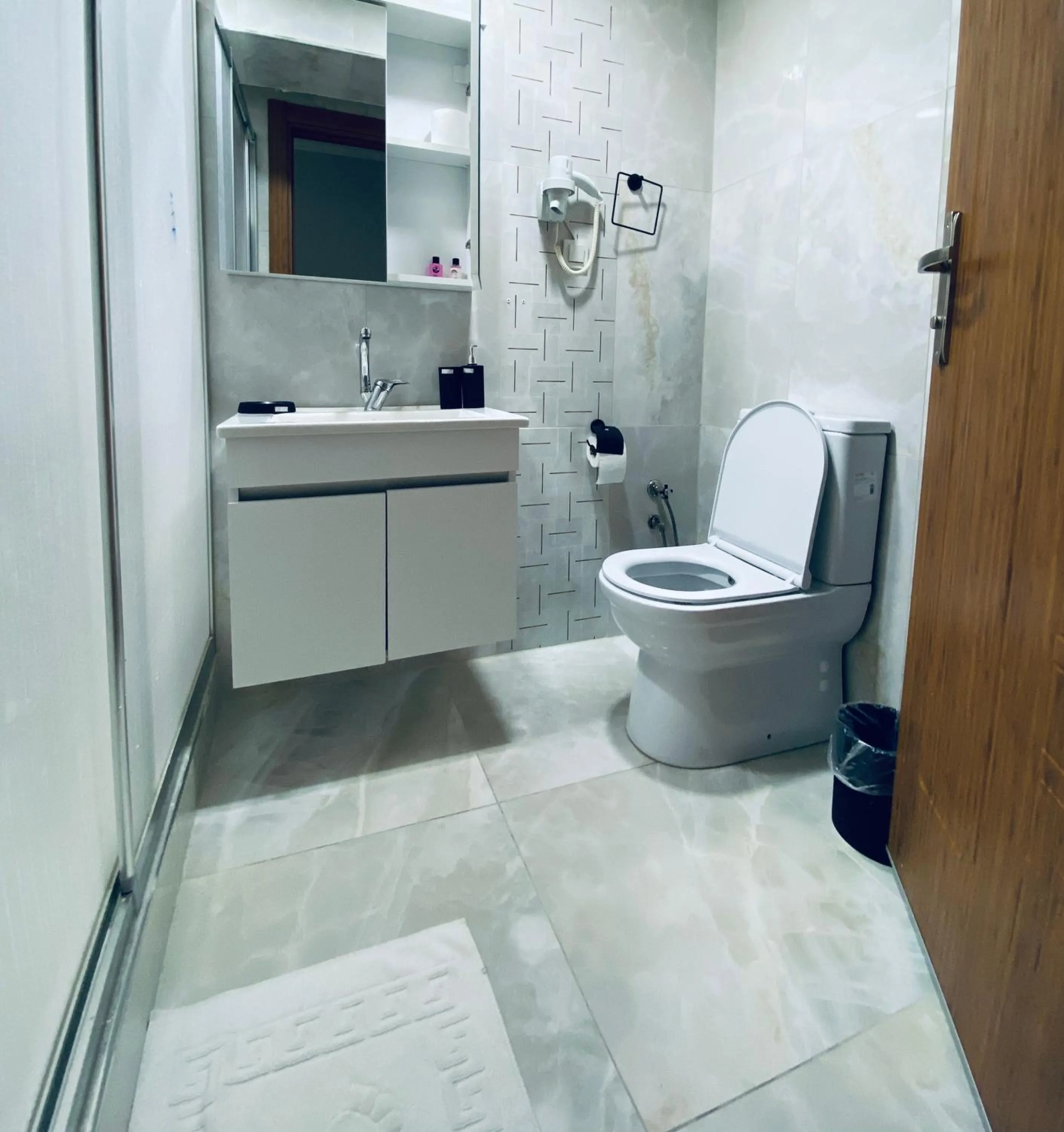 Shower in HOTEL ÖZSEFA