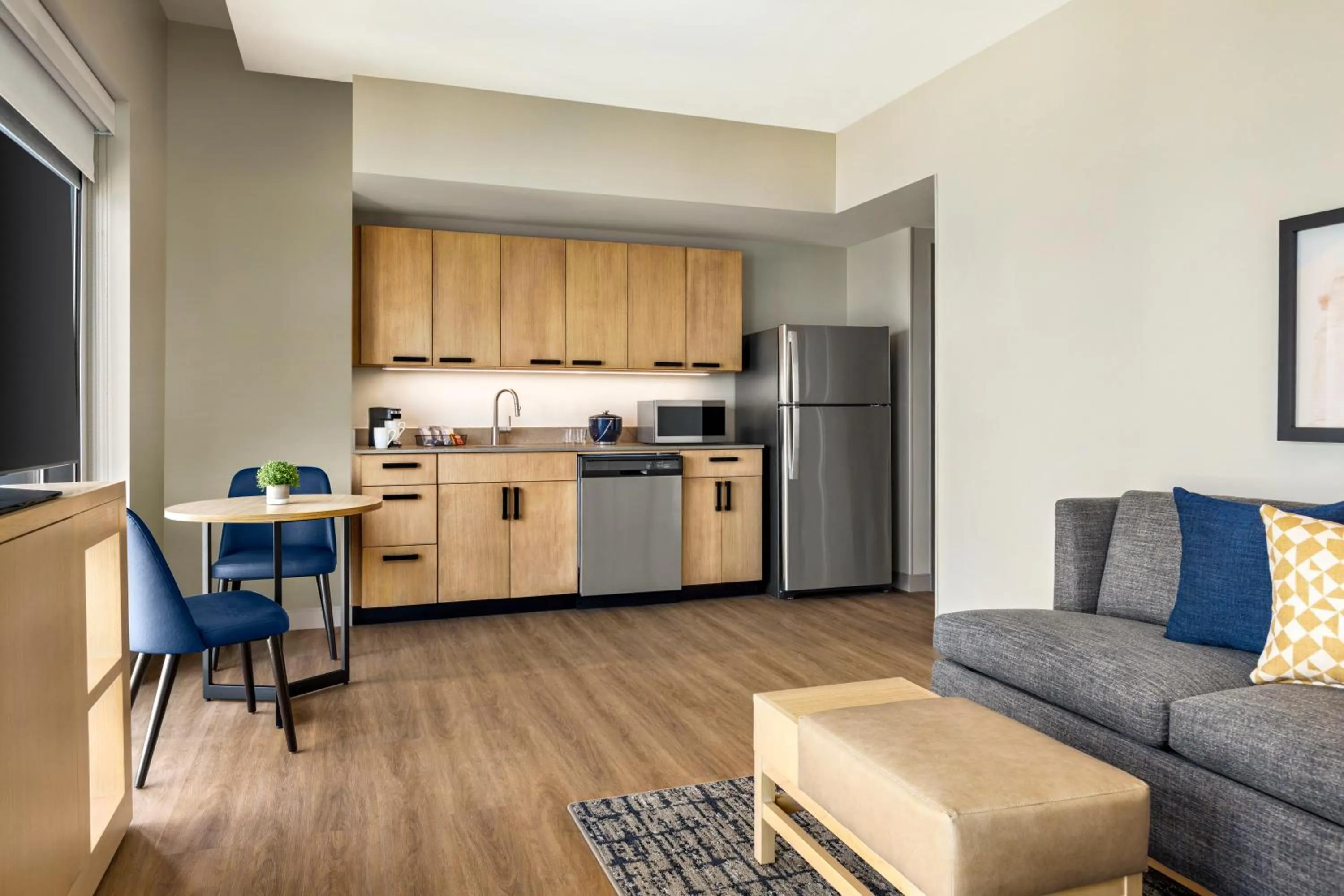 kitchen in Hyatt Place Virginia Beach Oceanfront