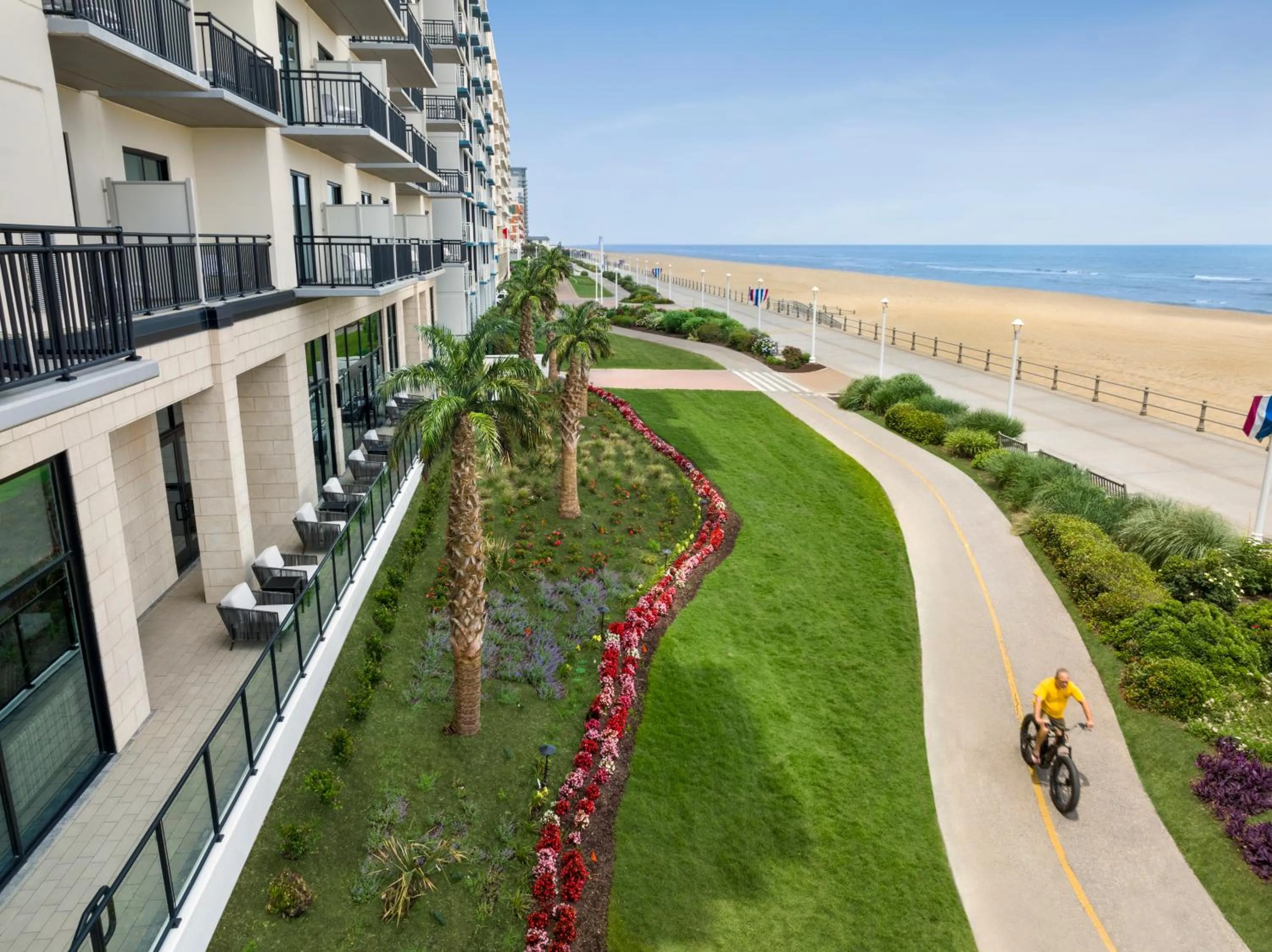 Patio in Hyatt Place Virginia Beach Oceanfront