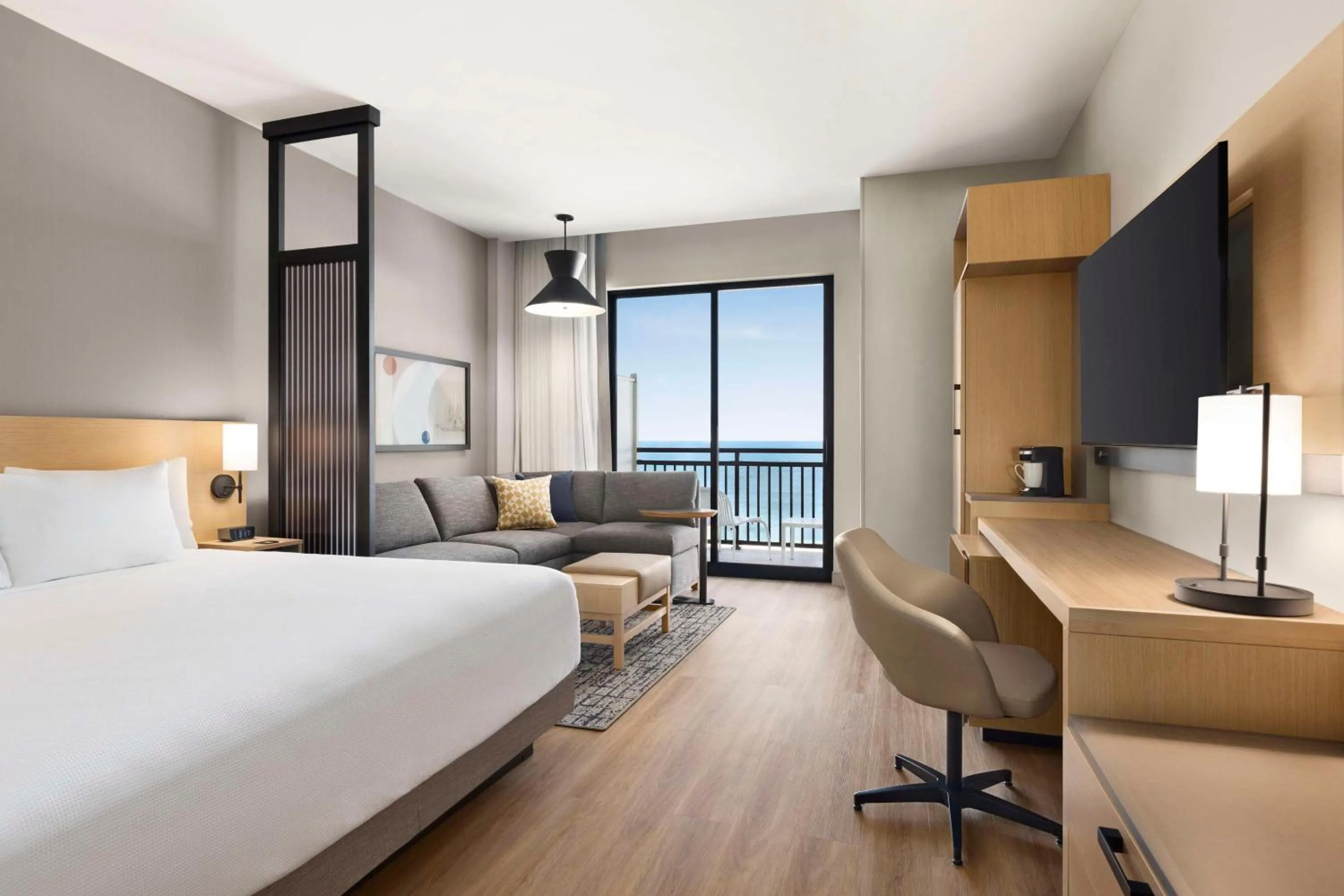 Bedroom, Bed in Hyatt Place Virginia Beach Oceanfront