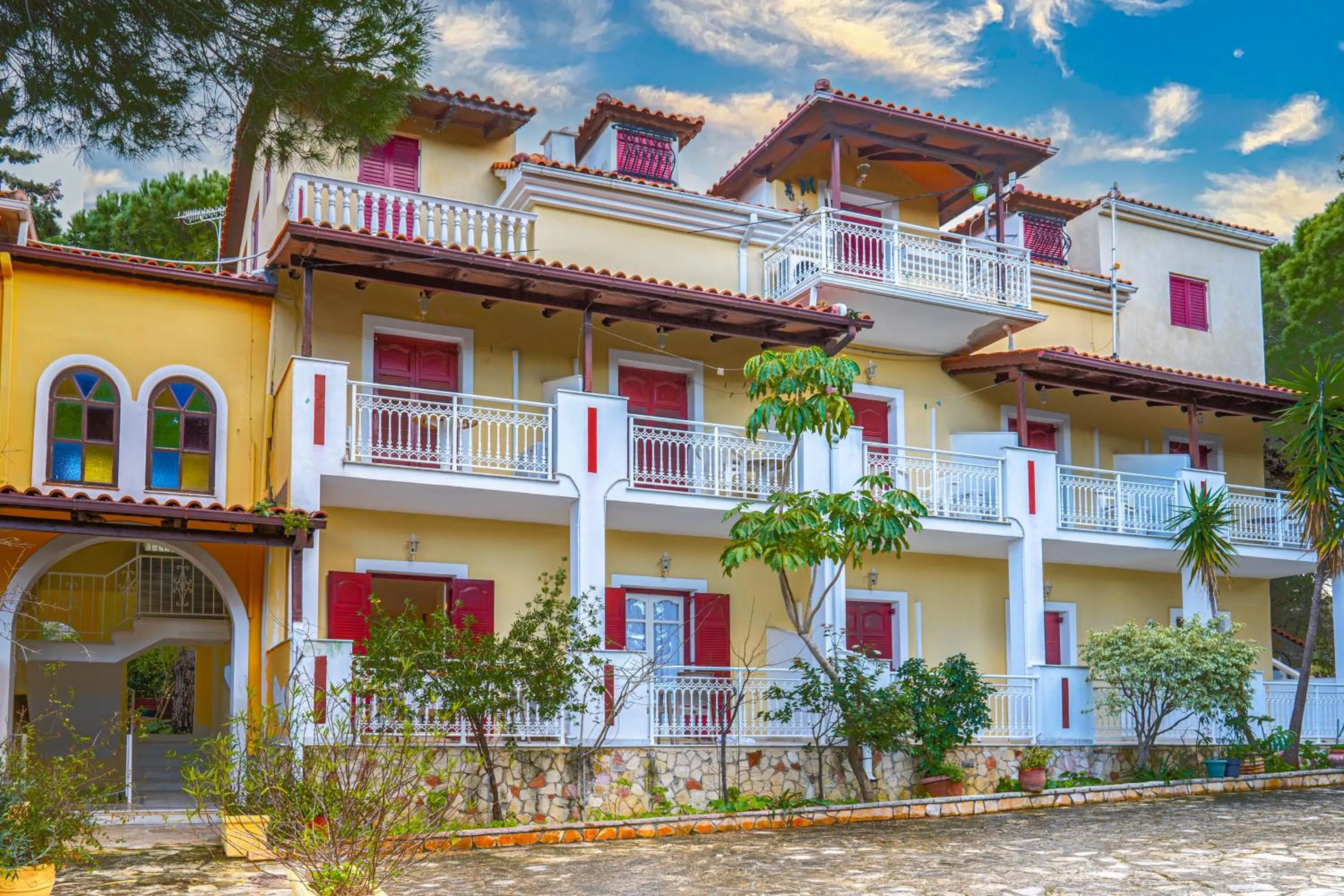 Property building in Pyrgaraki Studios and Apartments