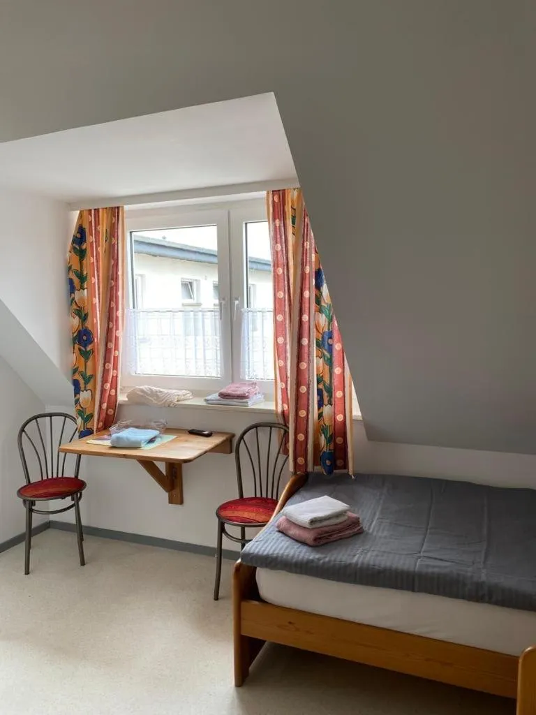Bedroom, Bed in Hotel Niedersachsen