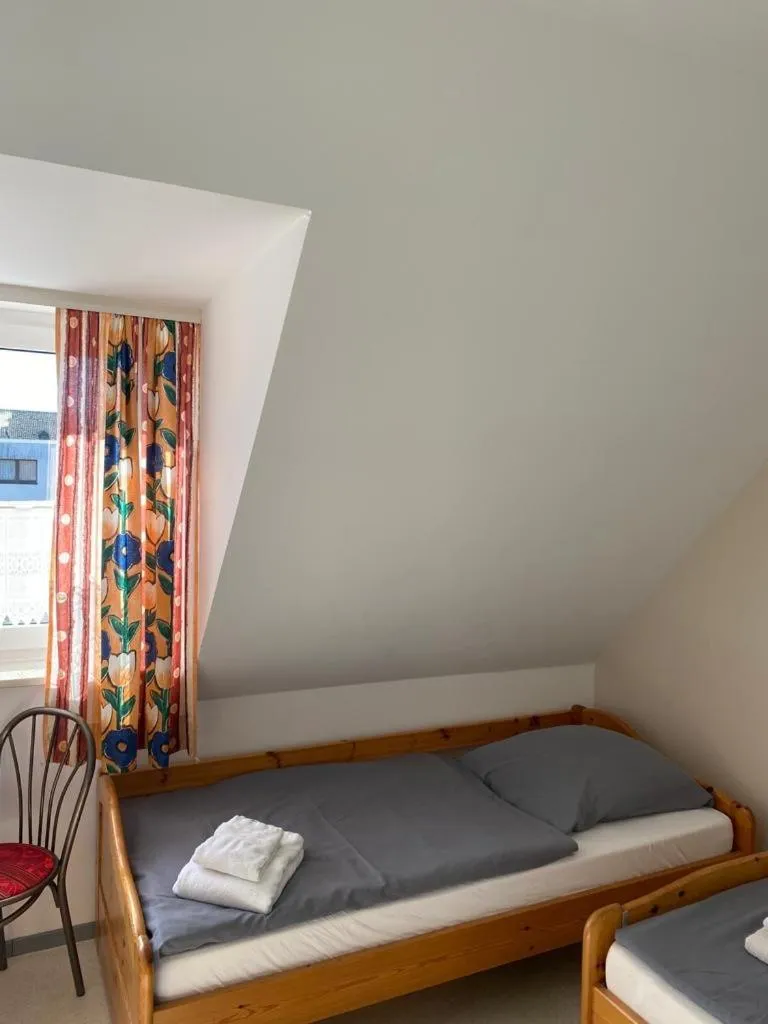 Bedroom, Bed in Hotel Niedersachsen