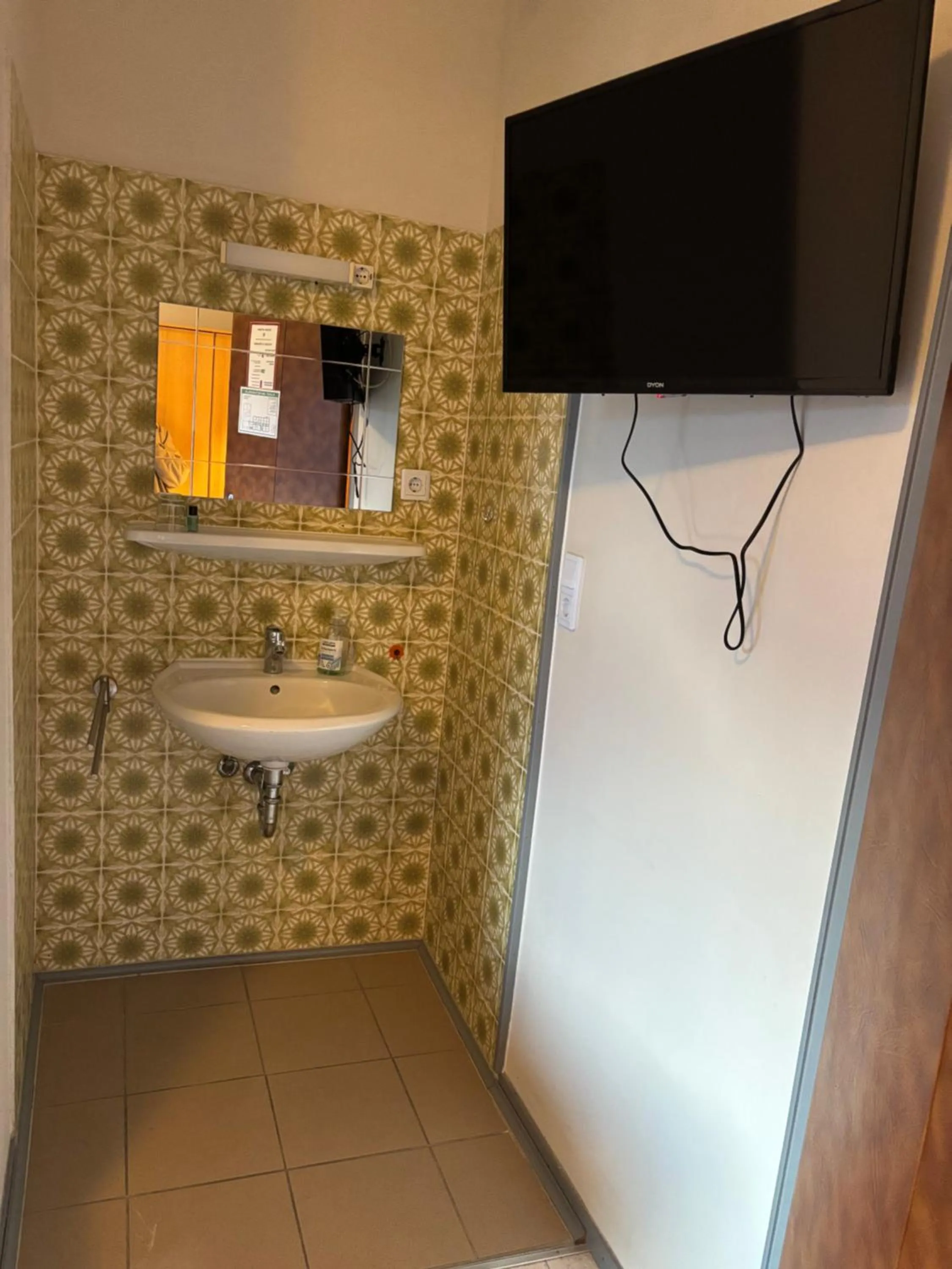 TV and multimedia in Hotel Niedersachsen