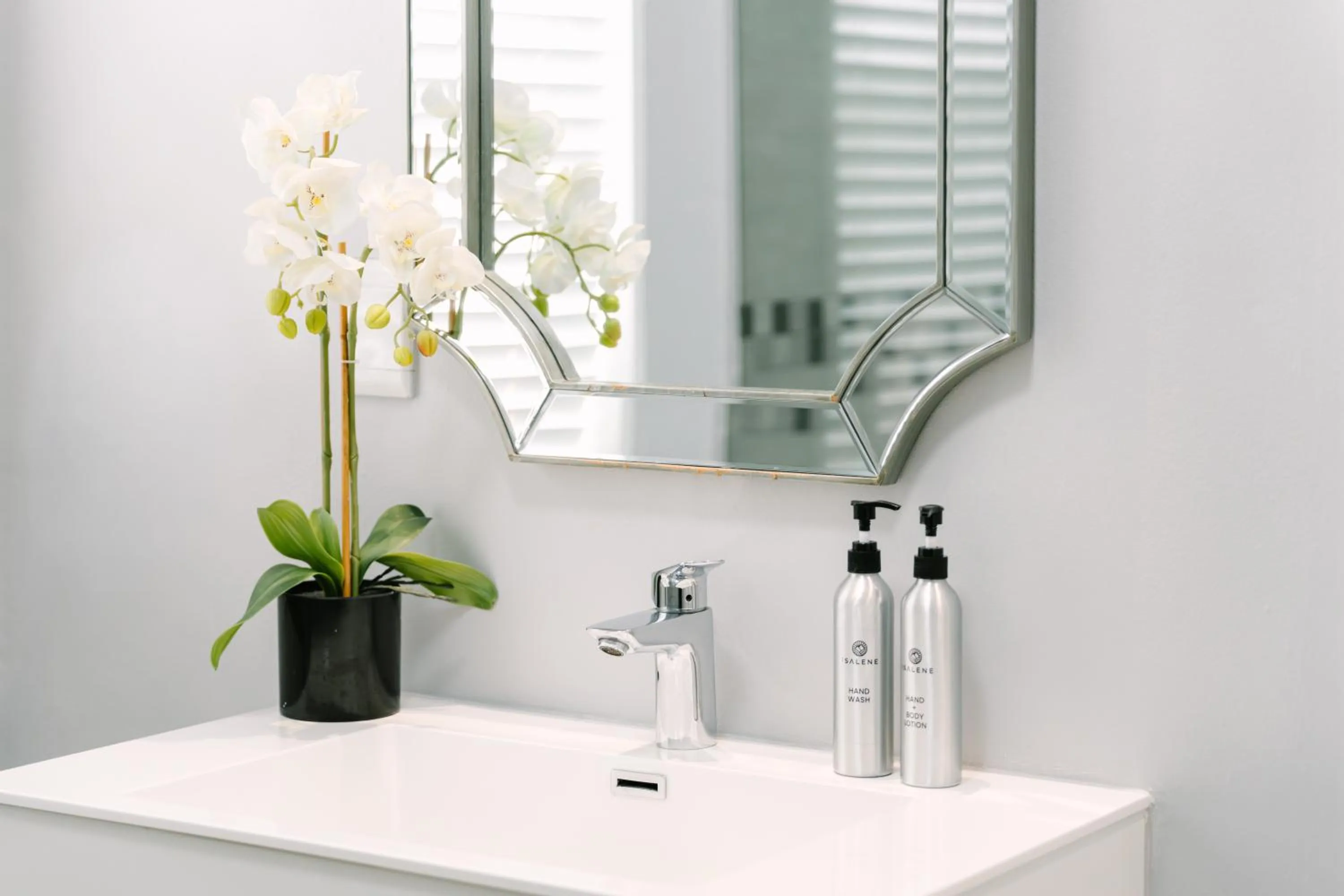 Bathroom in The Salene Hotel & Apartments