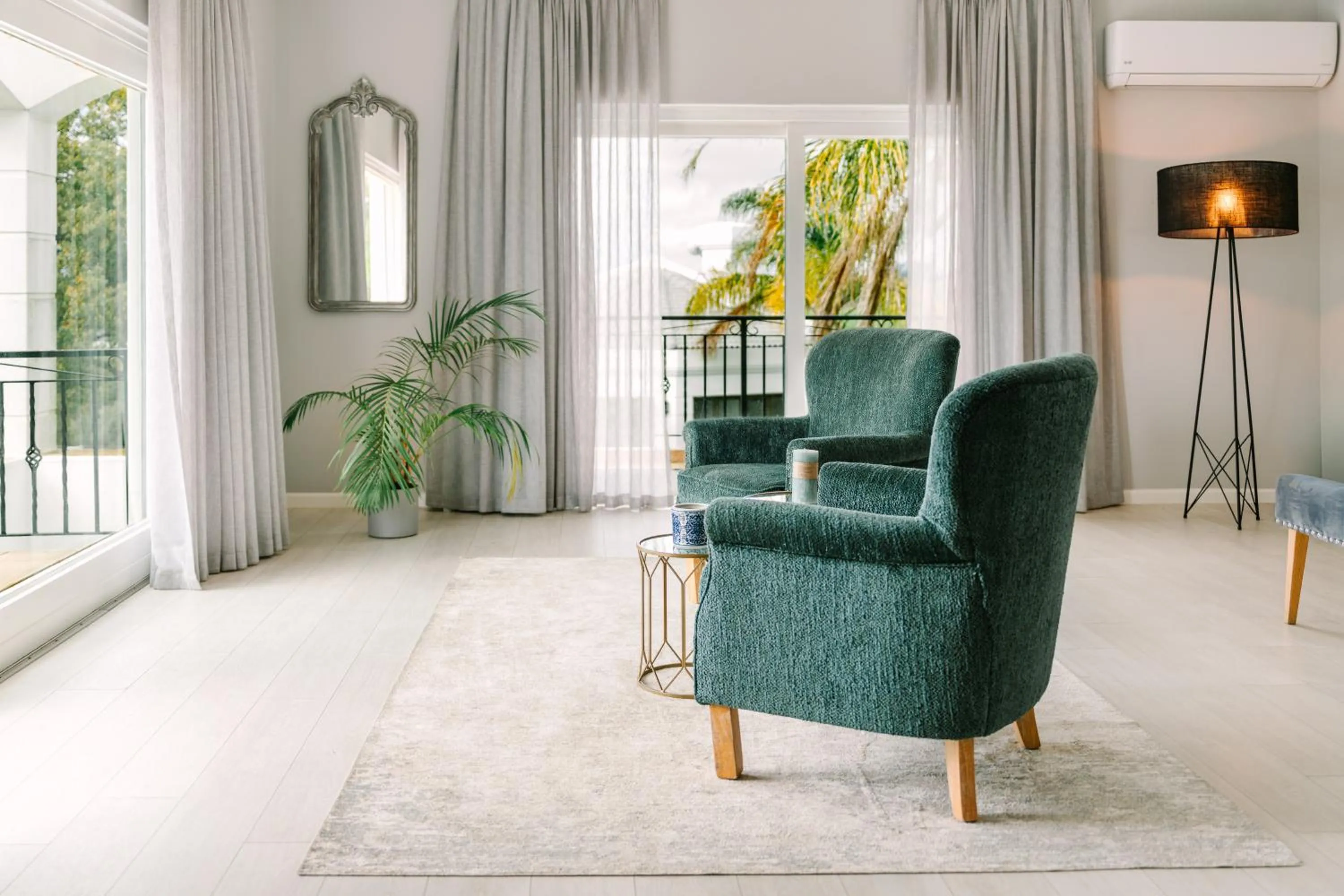 Seating area in The Salene Hotel & Apartments