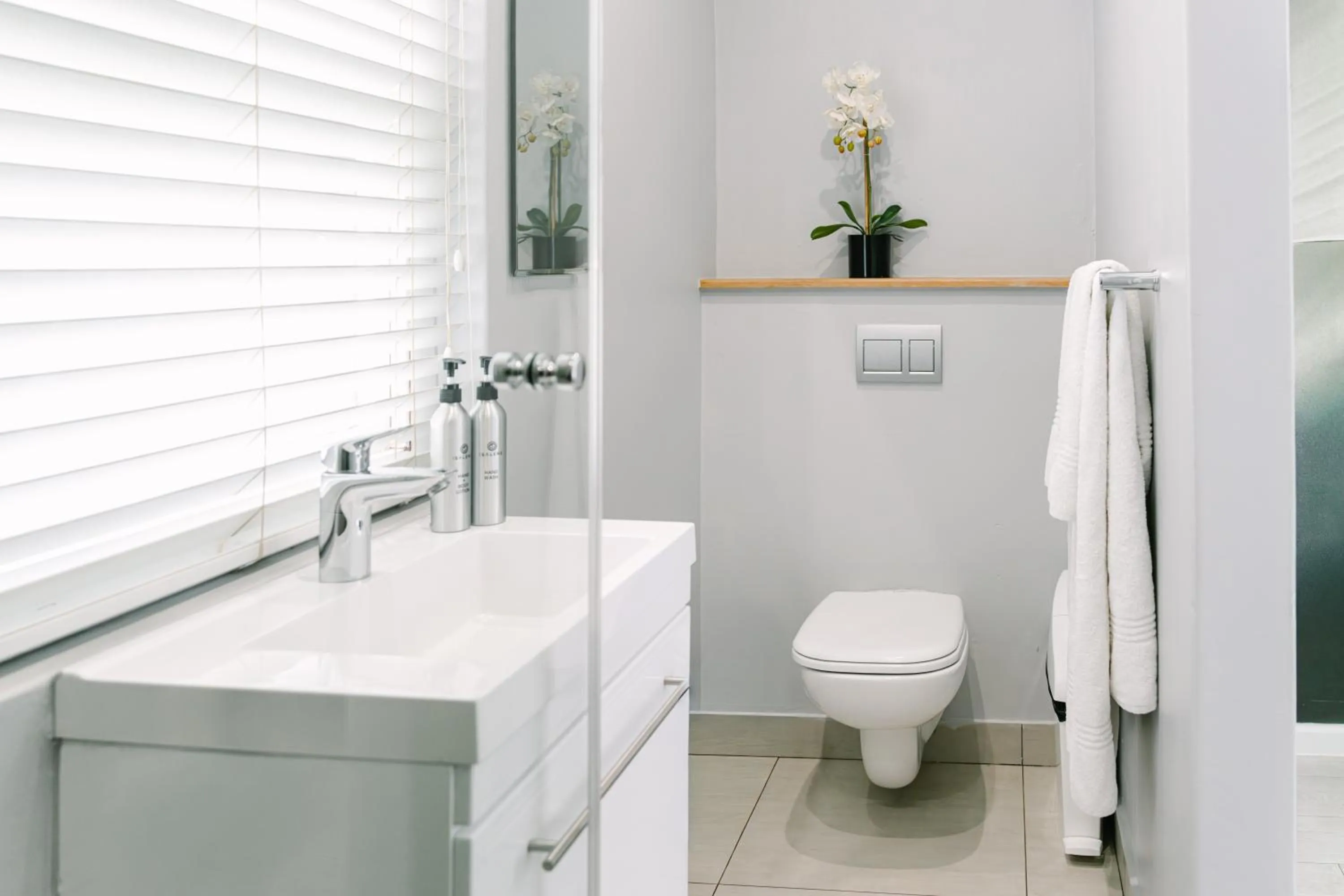Bathroom in The Salene Hotel & Apartments