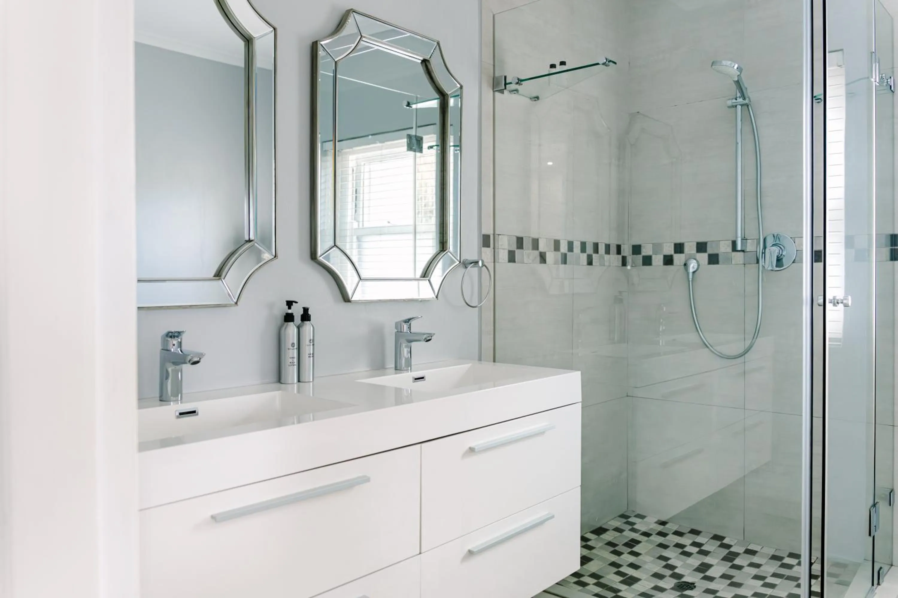 Bathroom in The Salene Hotel & Apartments