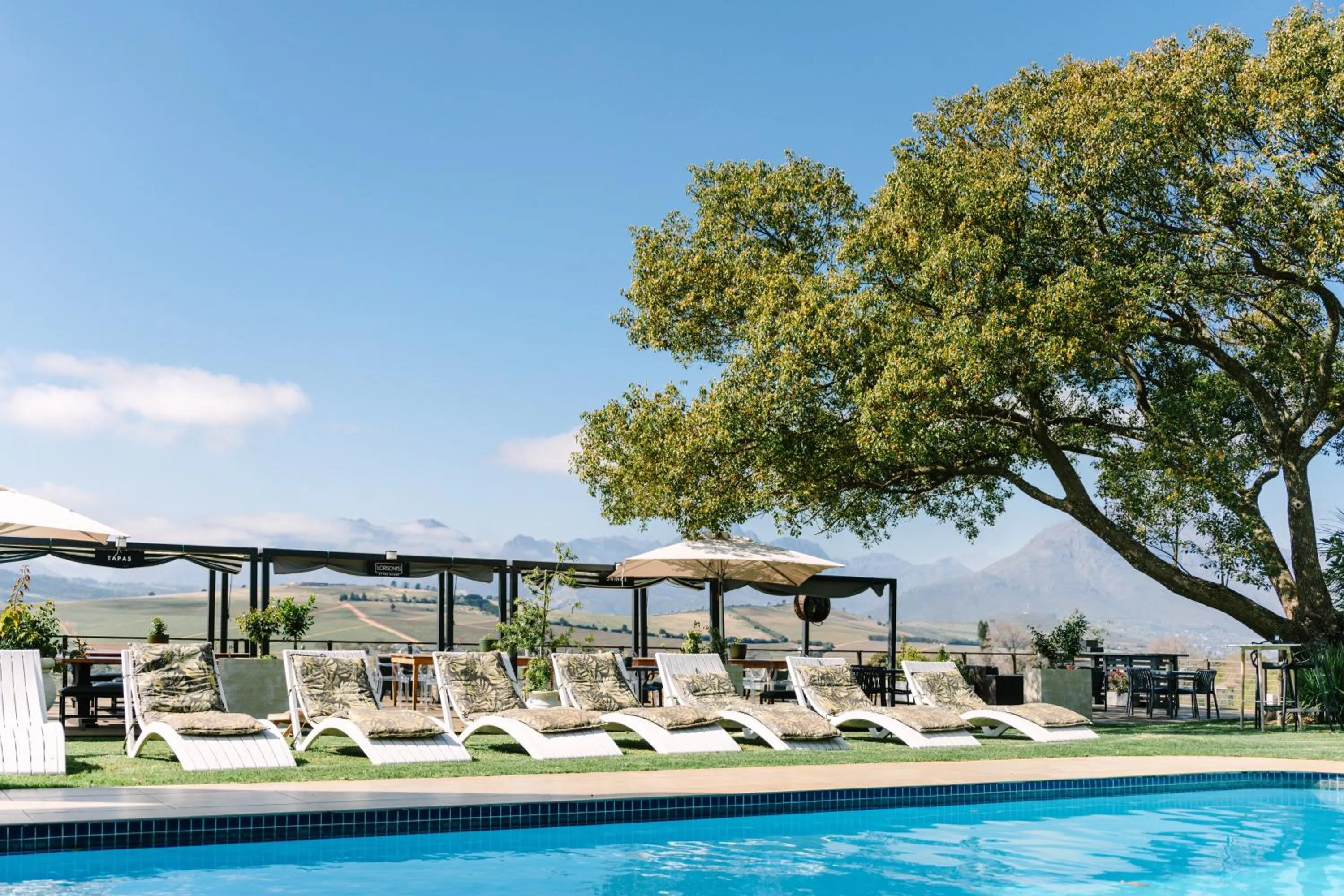 The Salene Hotel & Apartments