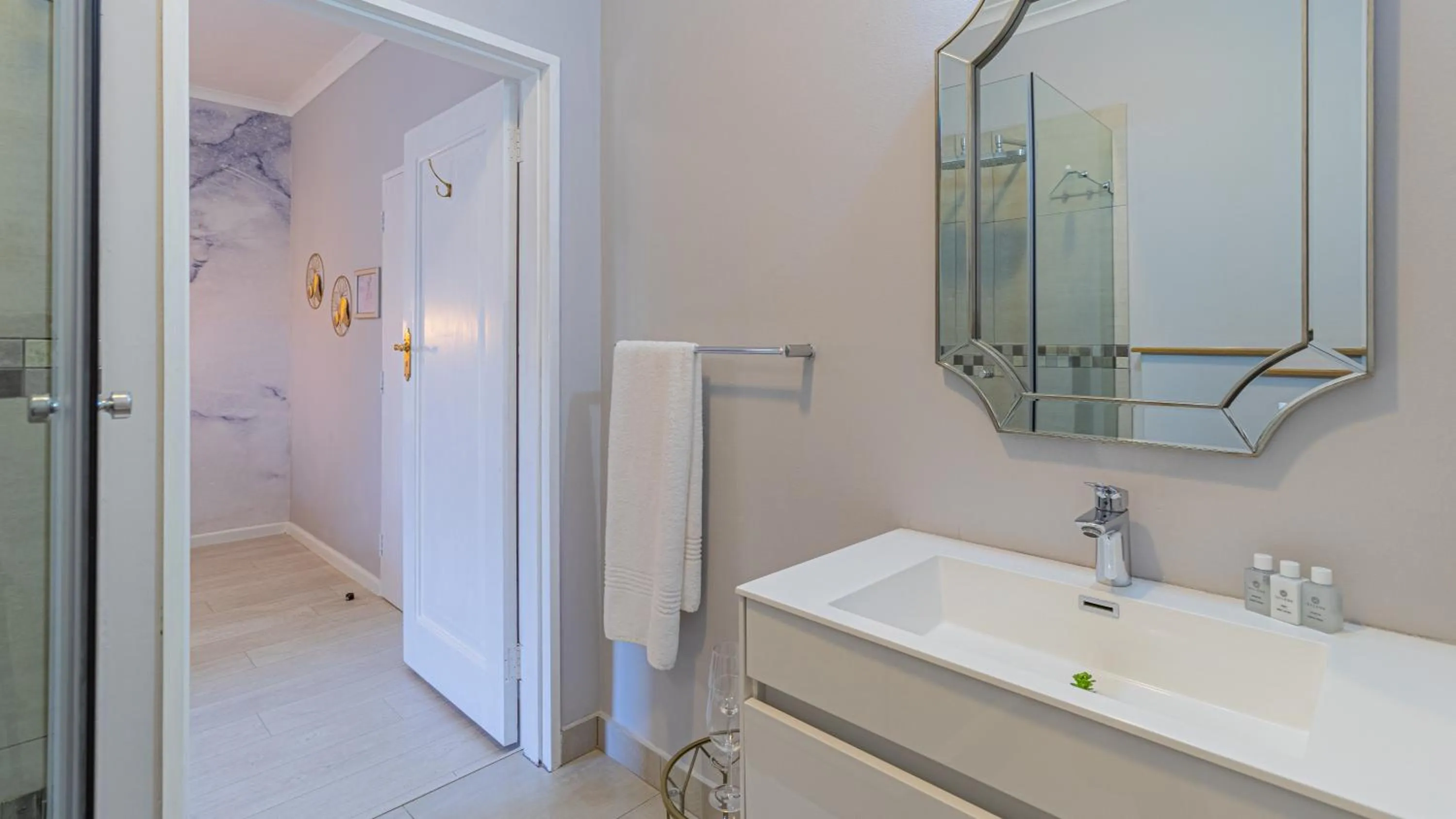 Bathroom in The Salene Hotel & Apartments