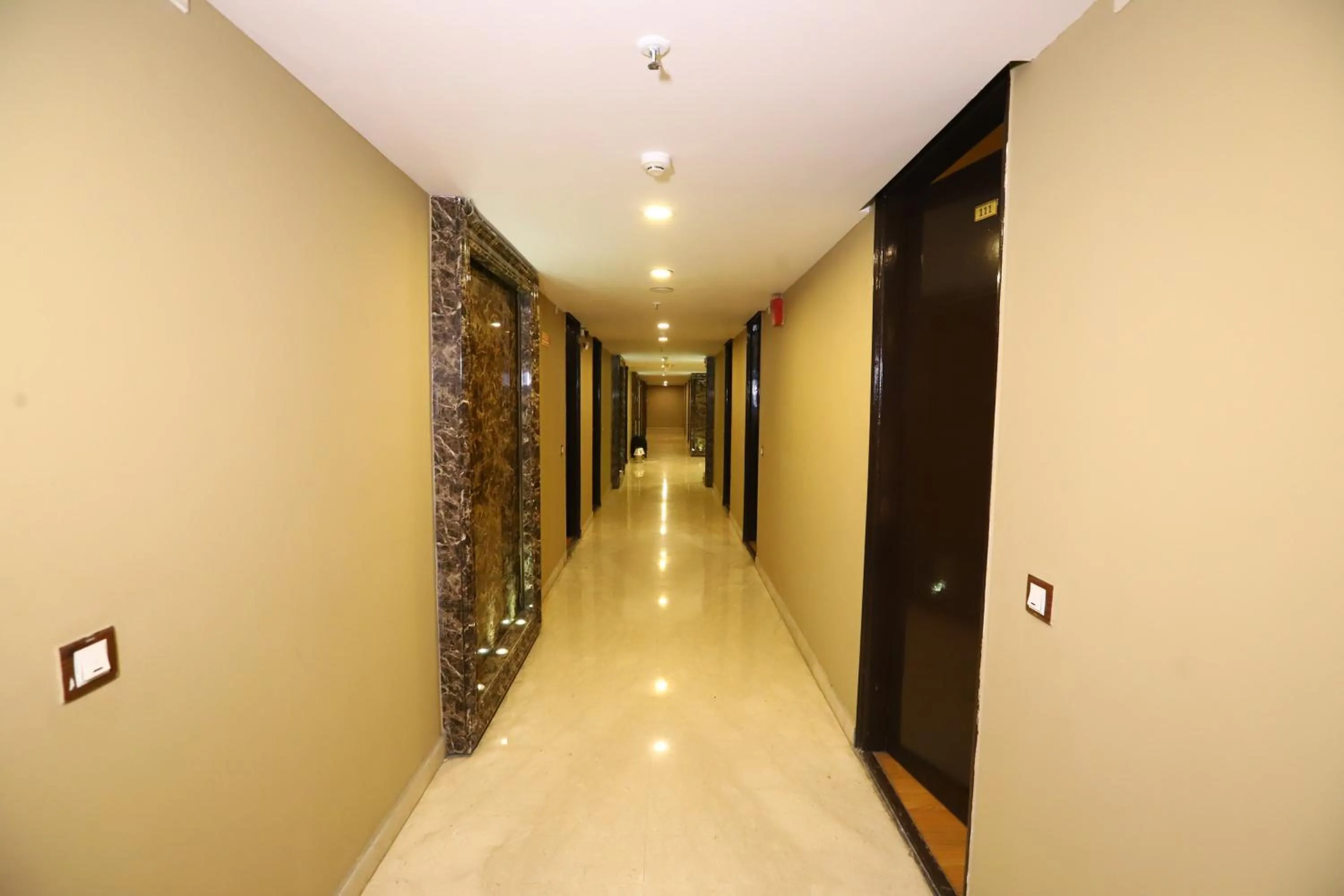 Property building in Hotel Palm Grand Naraina New Delhi - Couple Friendly Local IDs Accepted