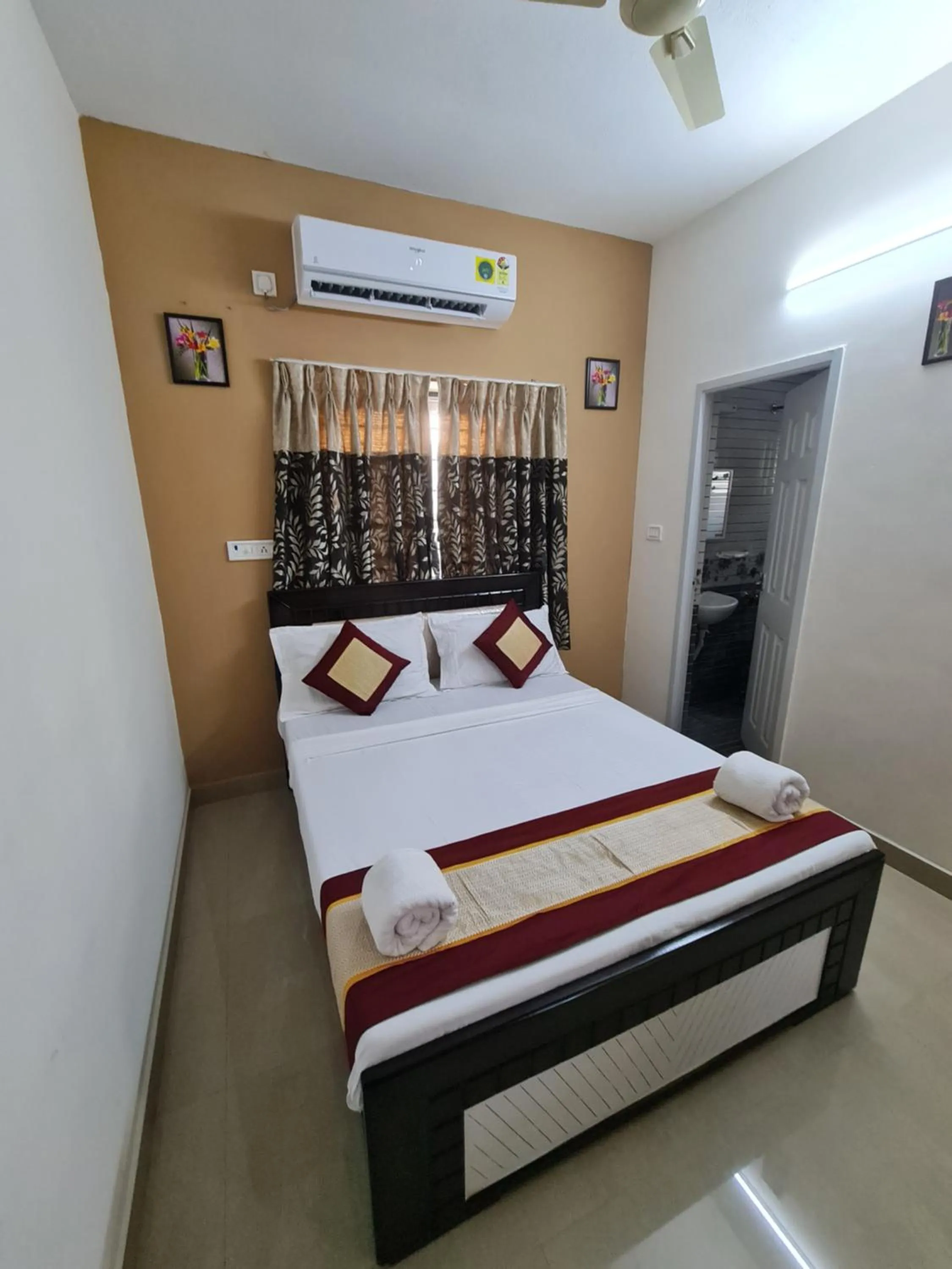 Bedroom, Bed in S4 Sruthi Service Apartments