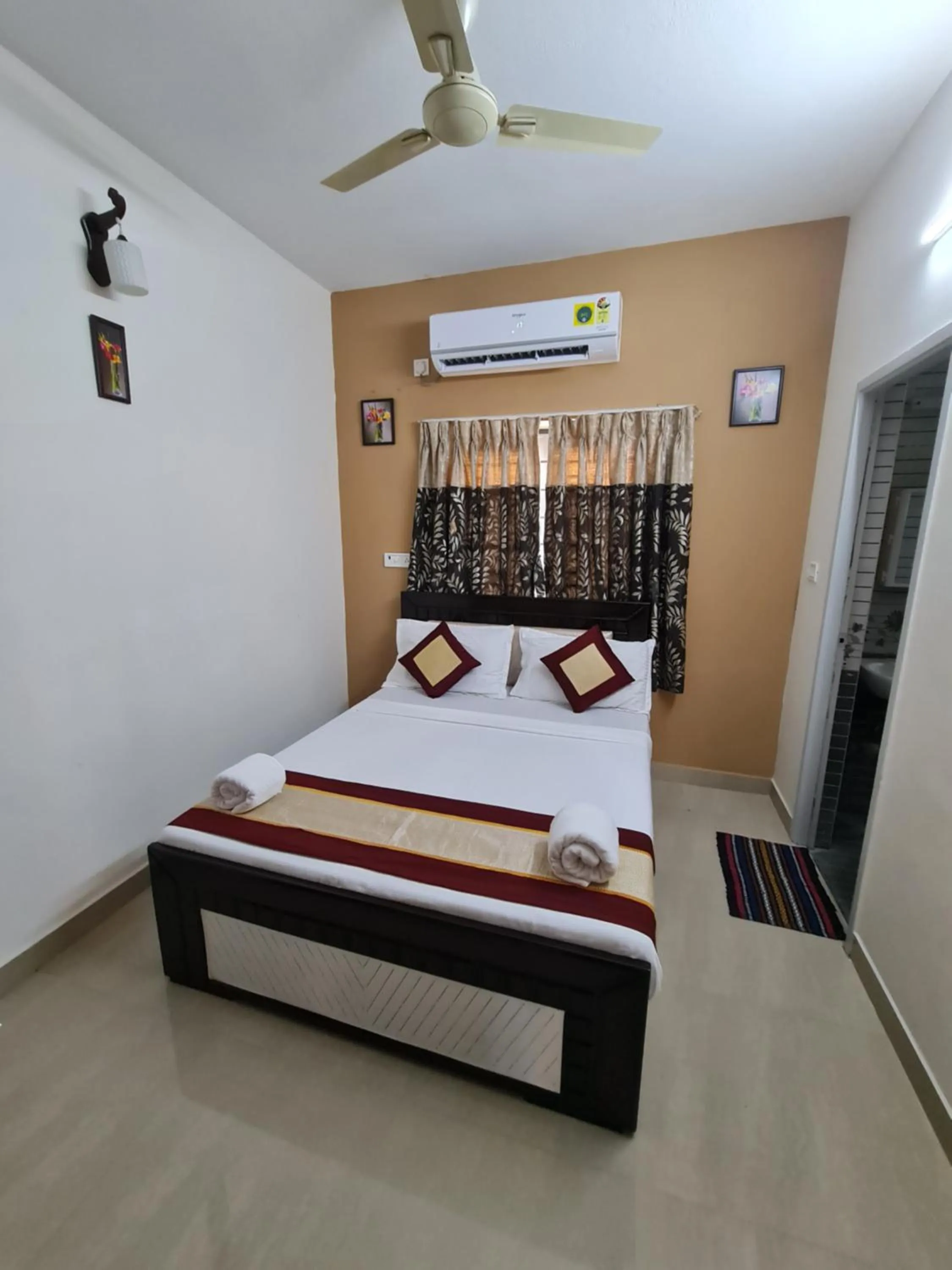 Bed in S4 Sruthi Service Apartments