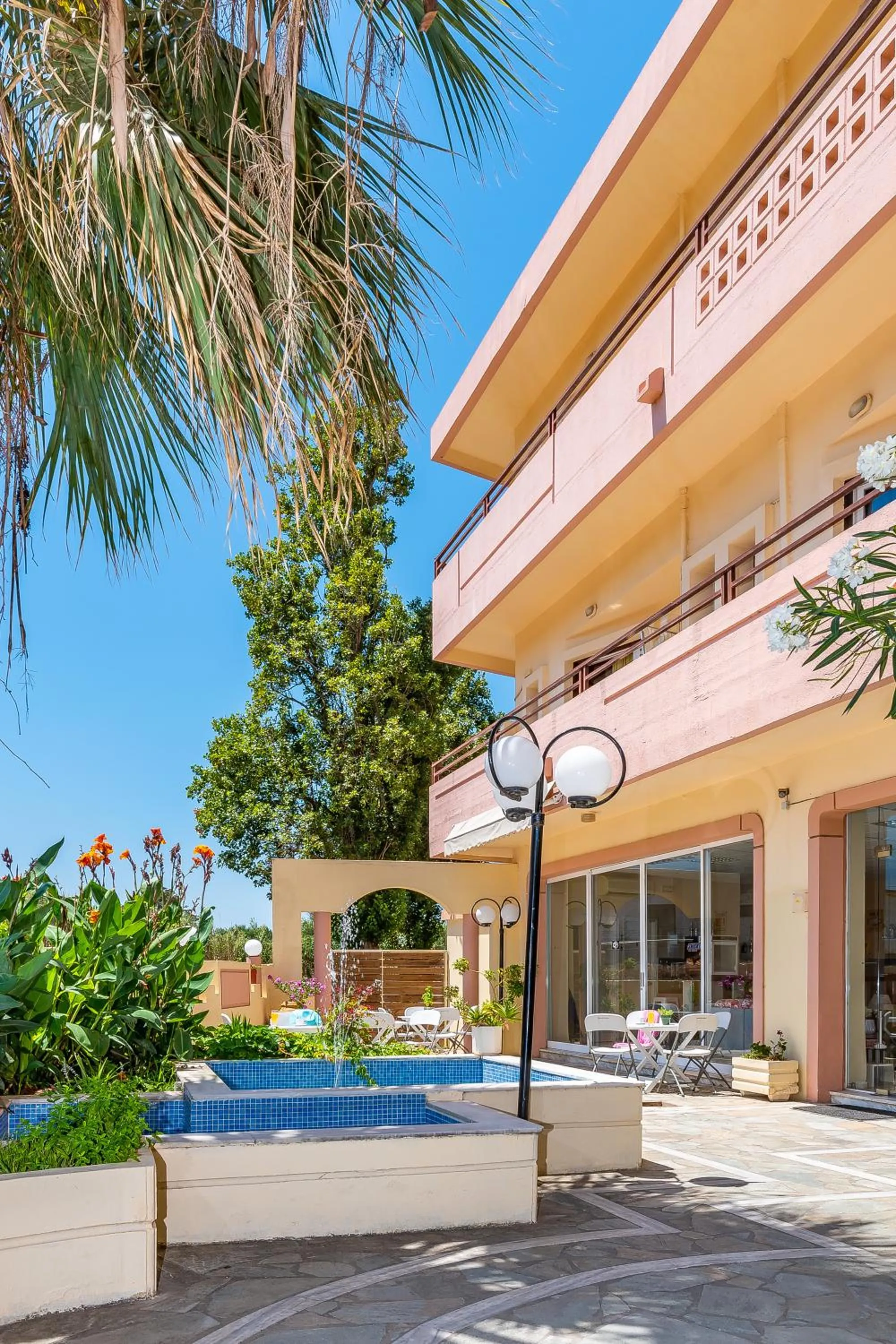 Louladakis Apartments