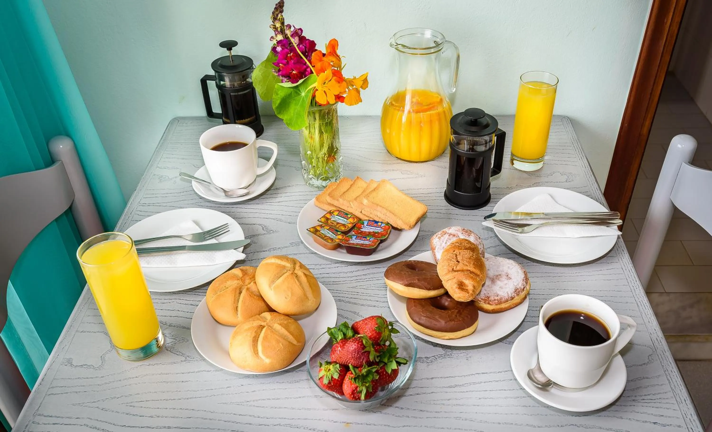 Dining area in Louladakis Apartments