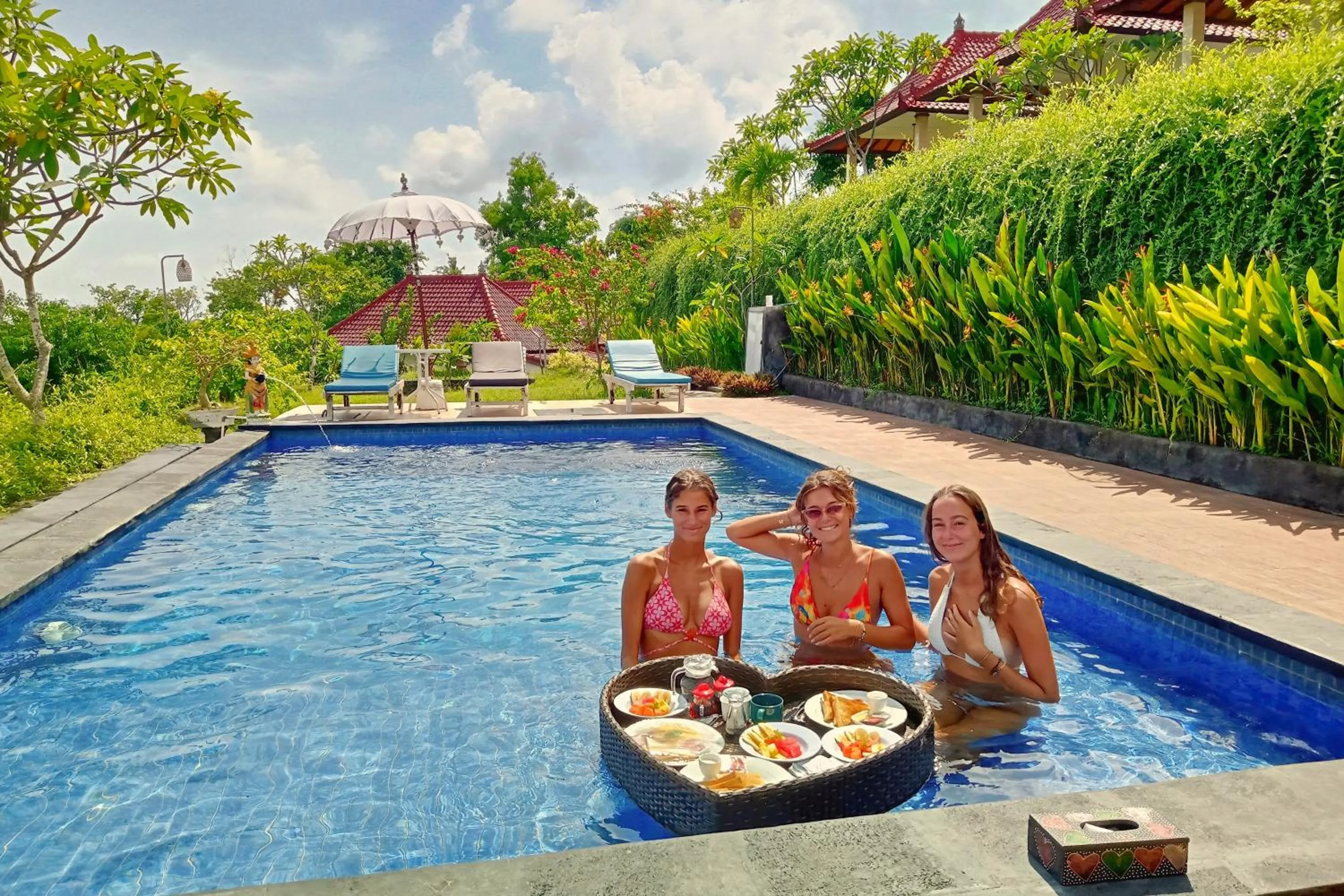 Guests in Sarivanna Penida