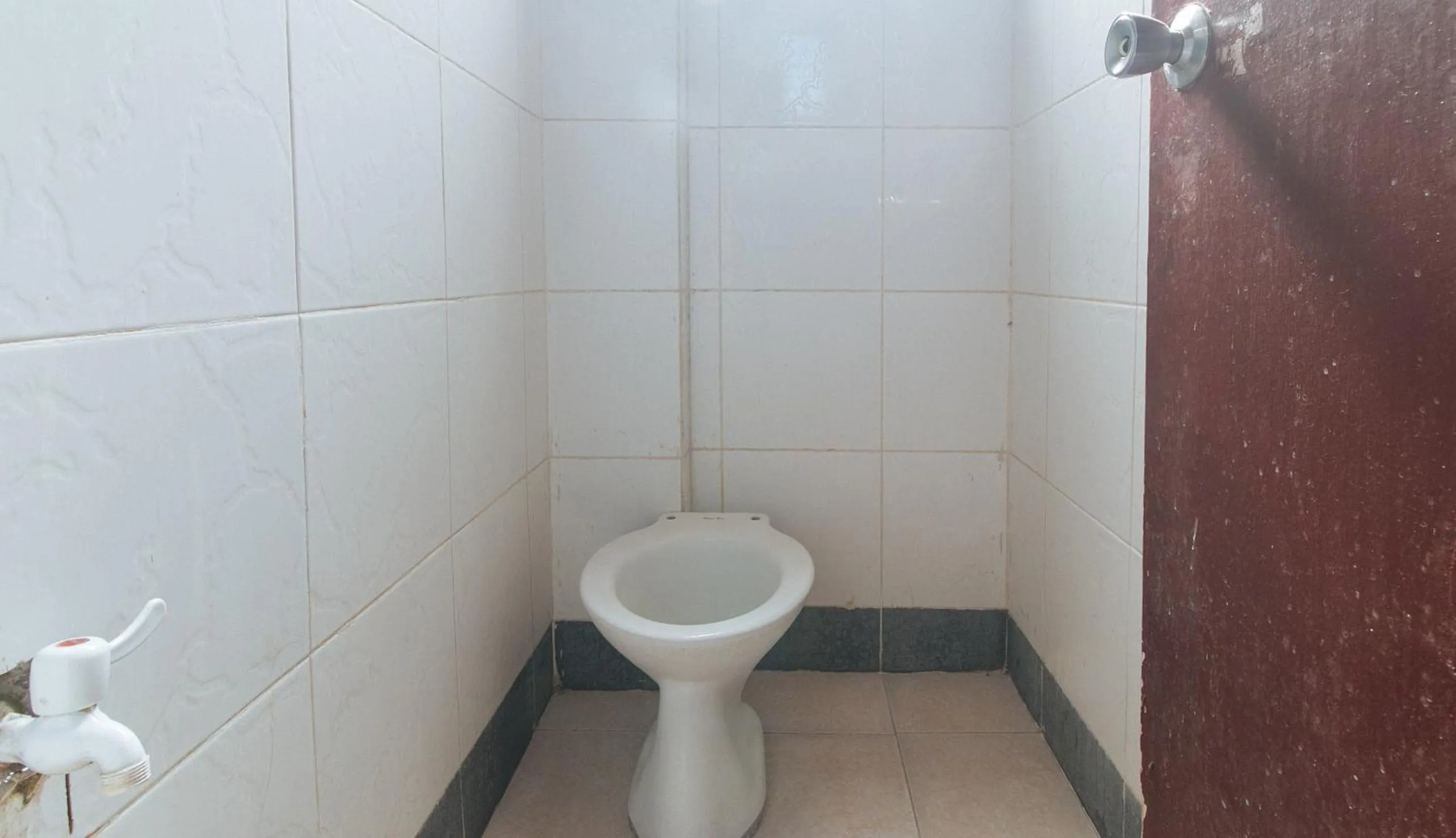Toilet in Dreiven Residences Sta. Mesa