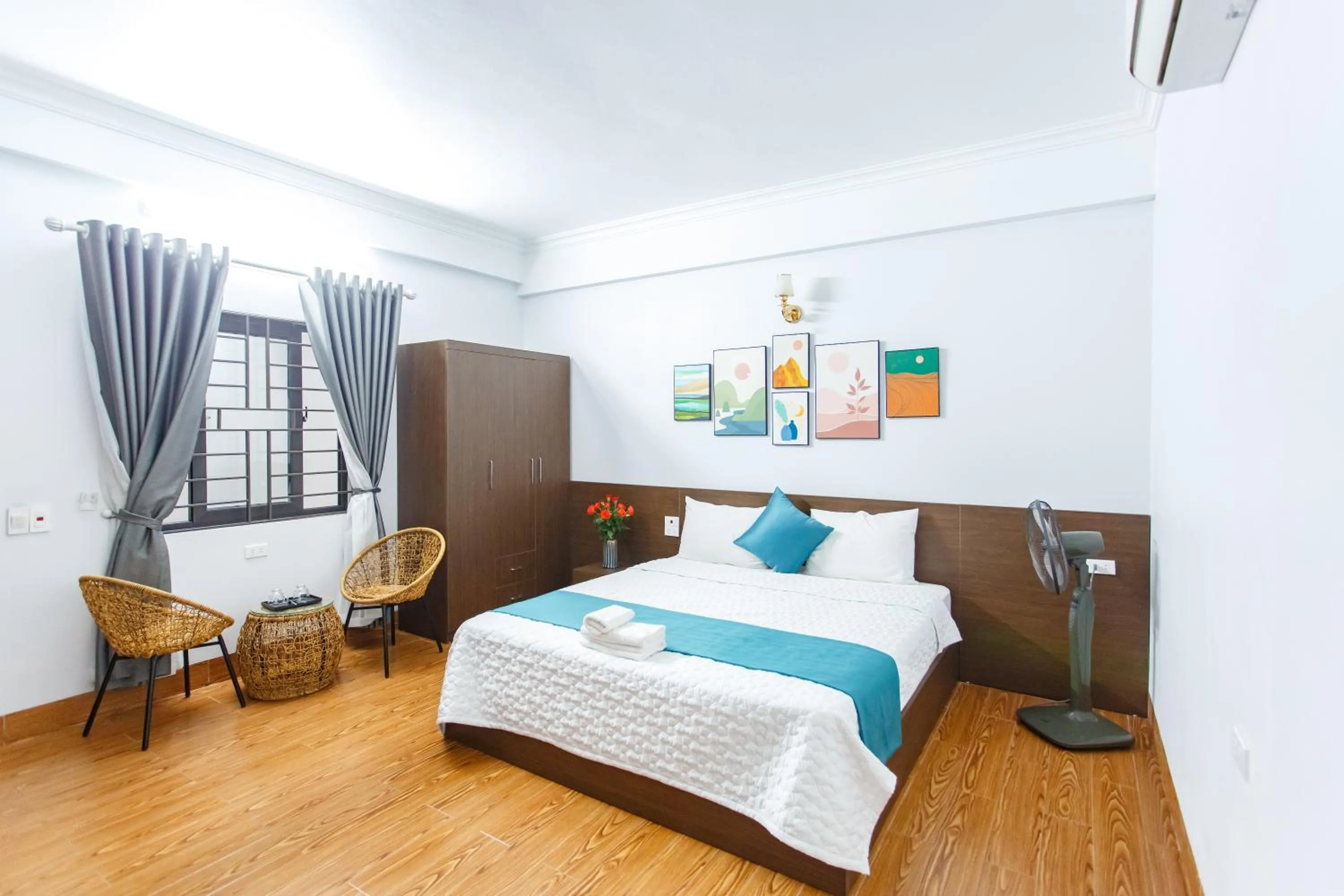 Bedroom, Bed in Blue Eyes Hotel