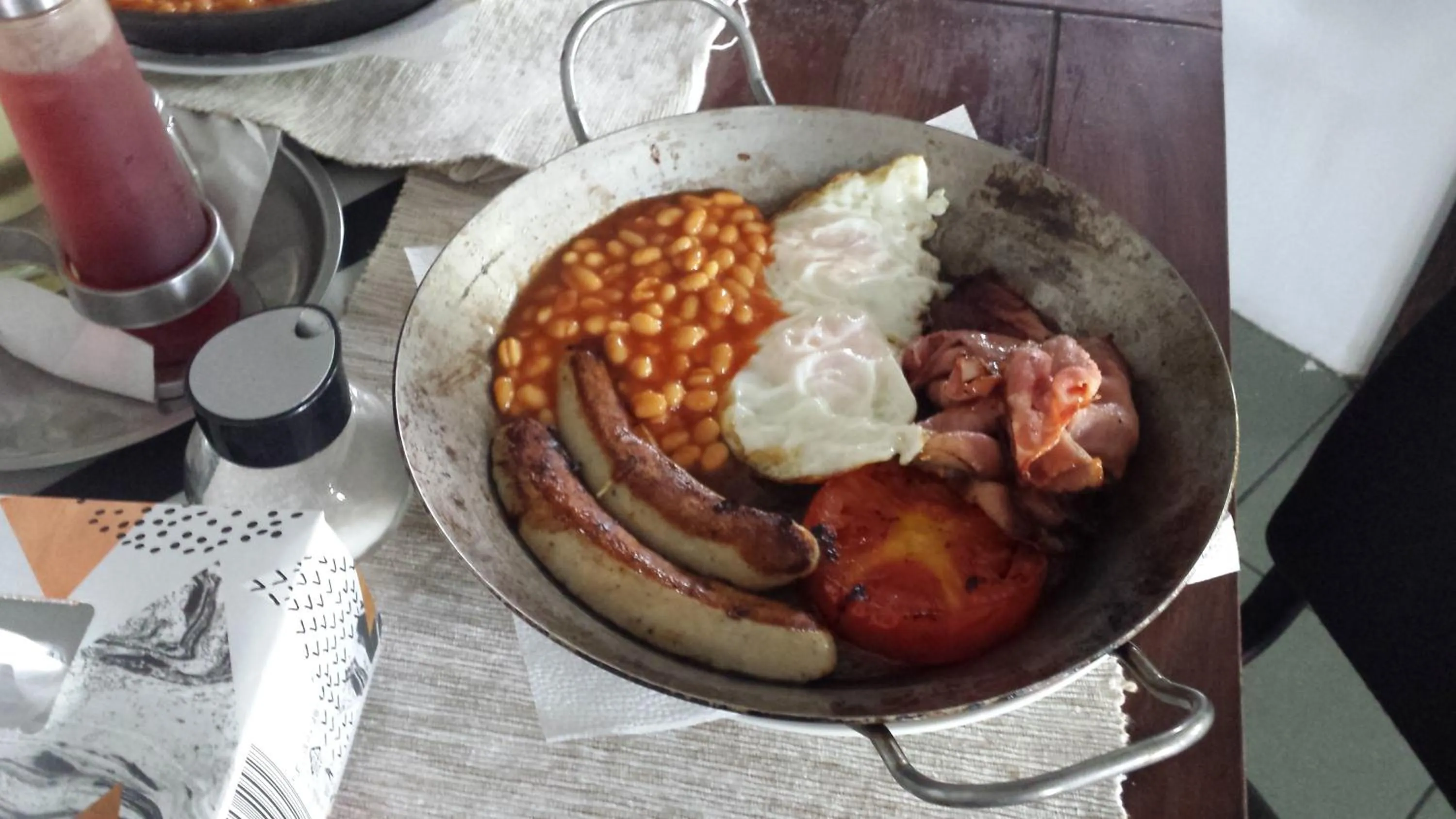 English/Irish breakfast in Motel Traffic