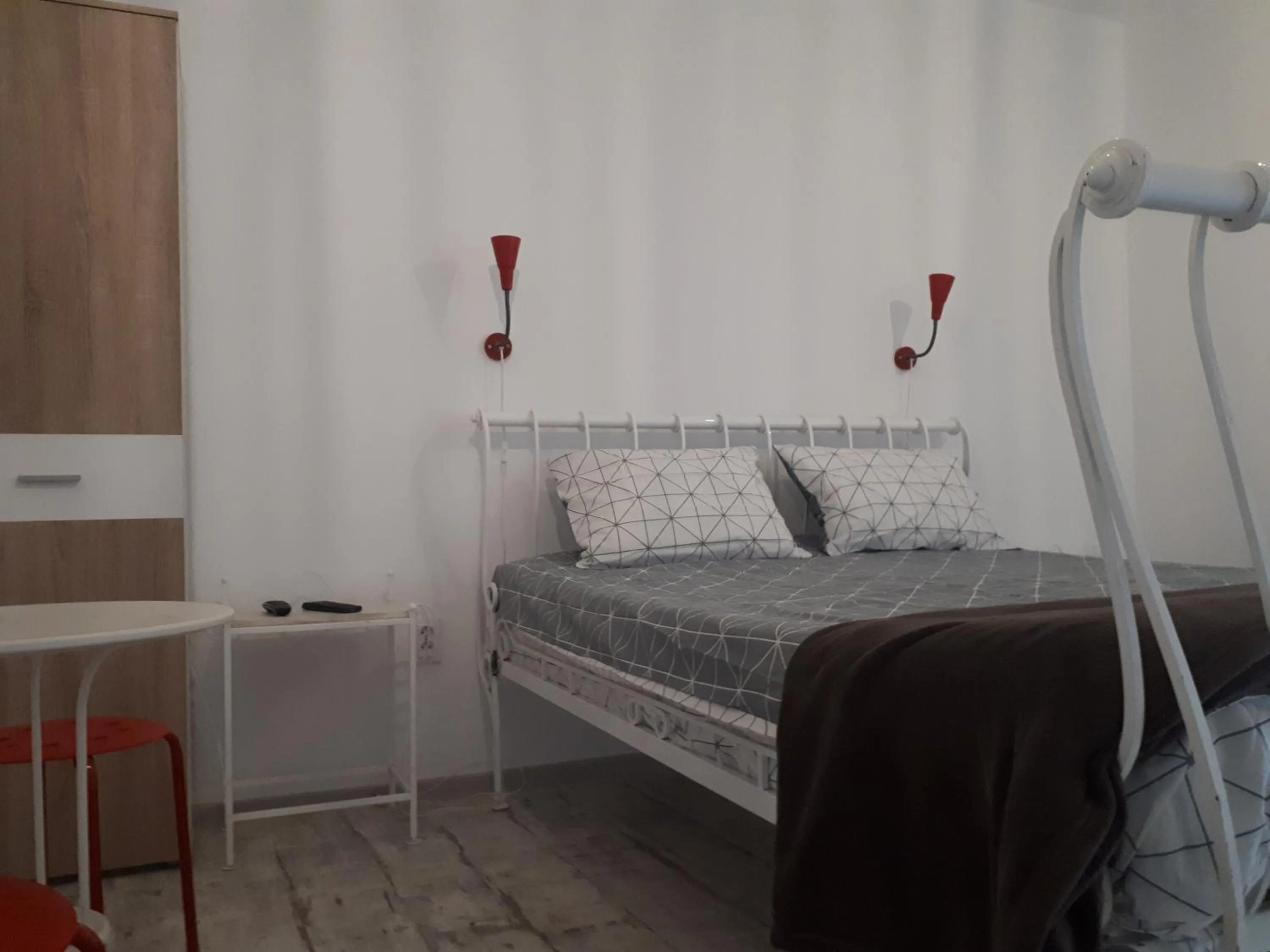 Bed in Motel Traffic