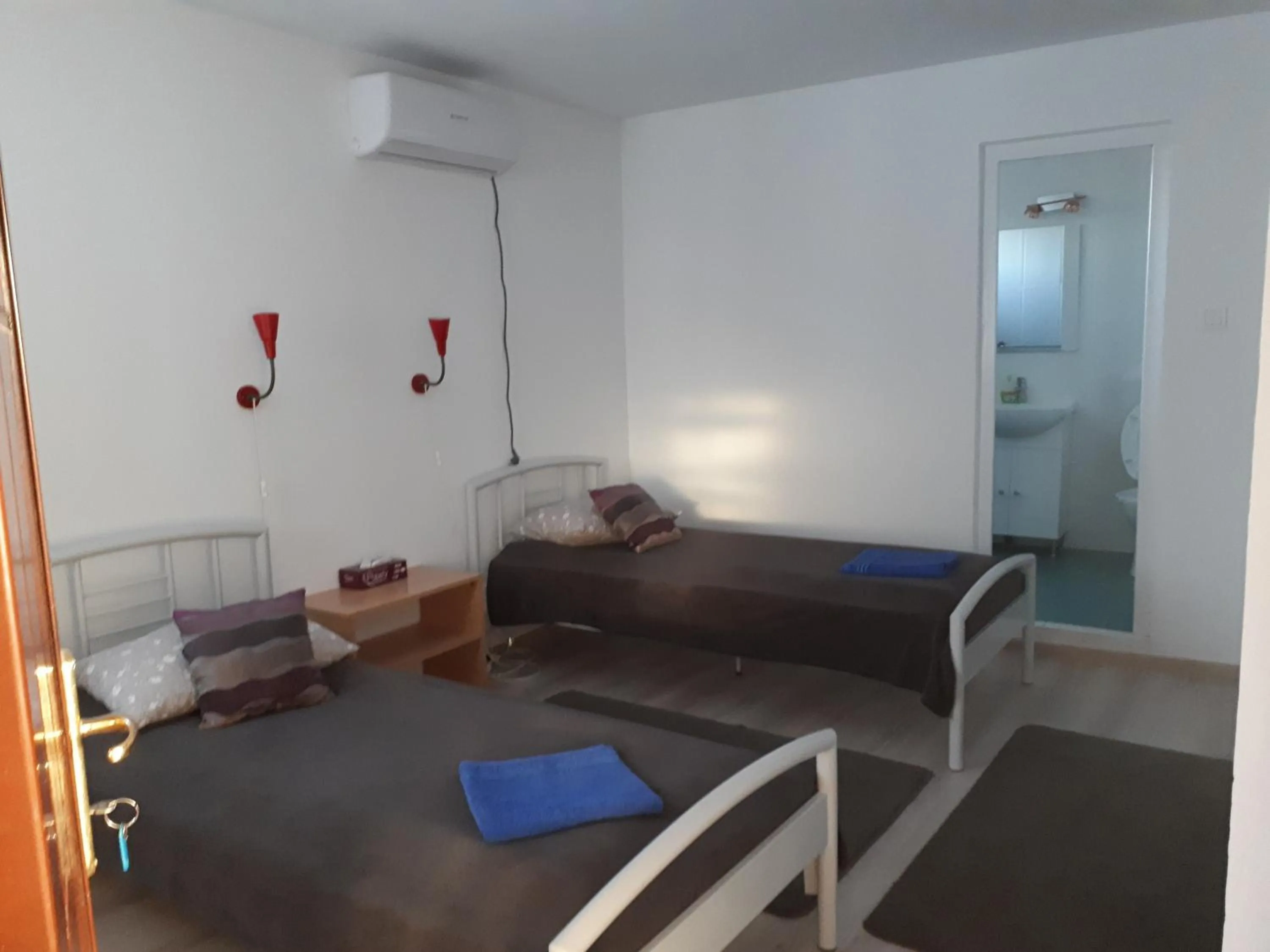 Bed in Motel Traffic