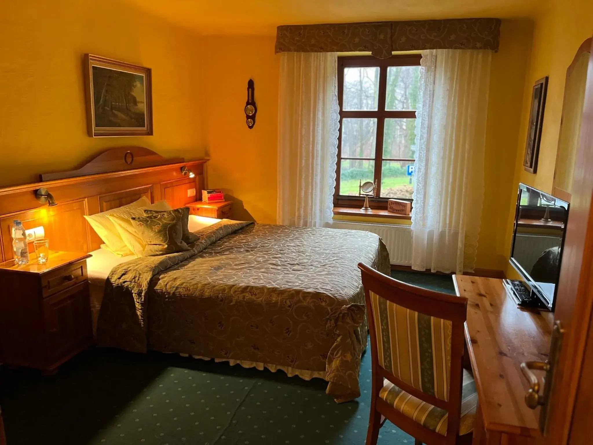 Comfort Double Room with River View - single occupancy in Gościniec Zamkowy Comfort Double Room with River View - single occupancy in Gościniec Zamkowy