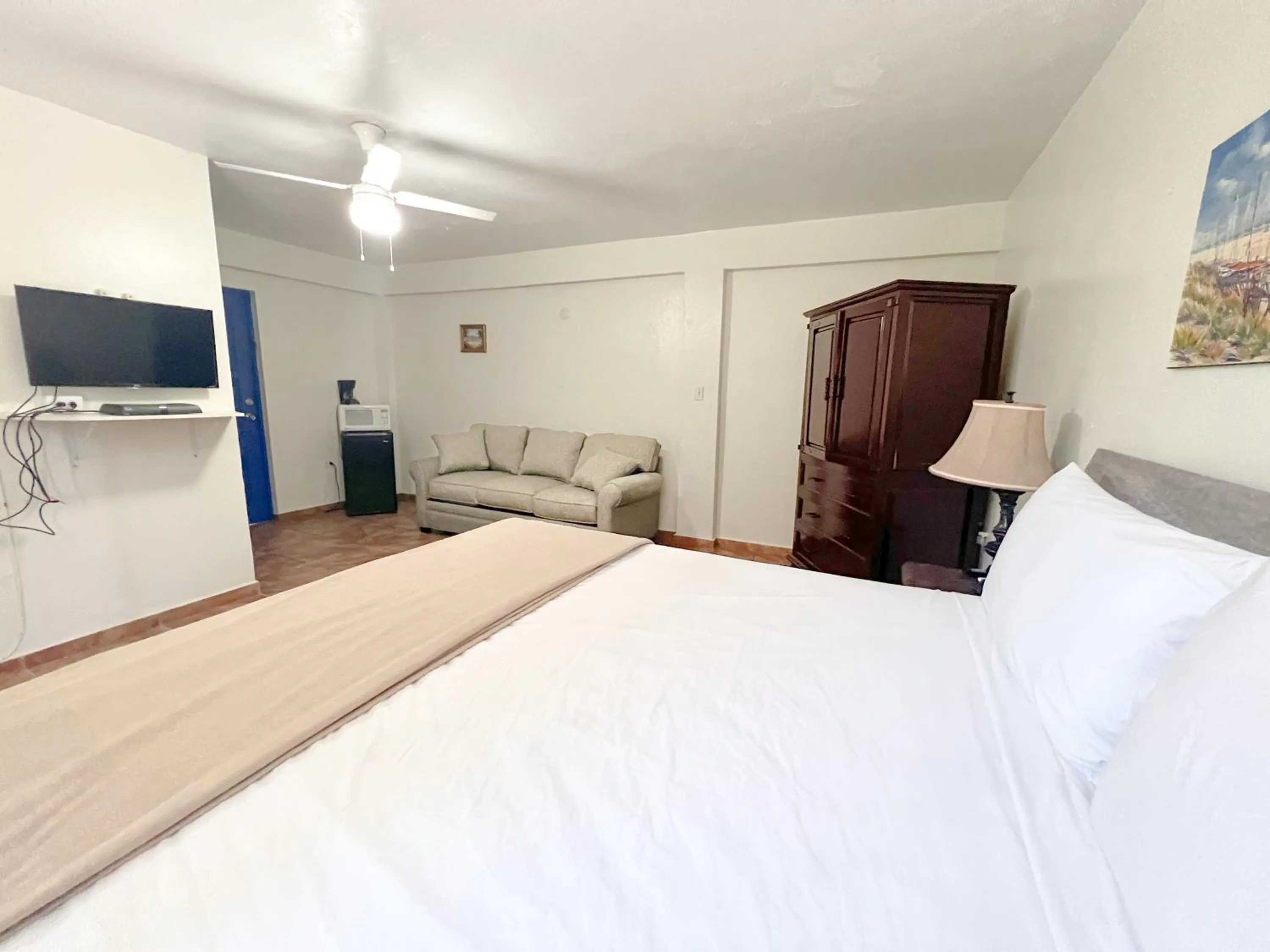 Bed in West Coast Inn's